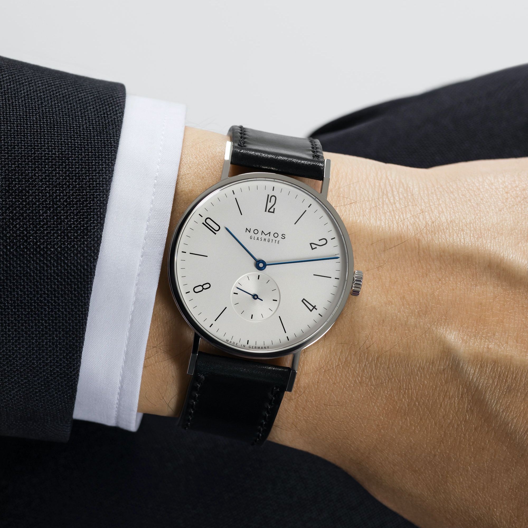 Nomos Glashütte Tangente 38 - Queen May