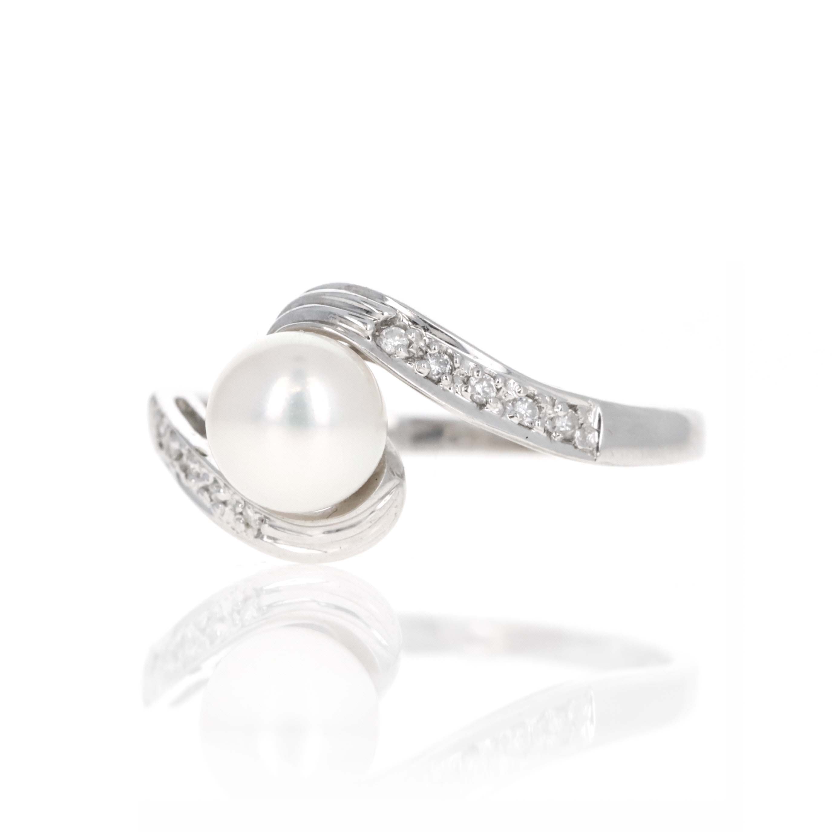 14K White Gold 6.5 MM Cultured Pearl Diamond Ring