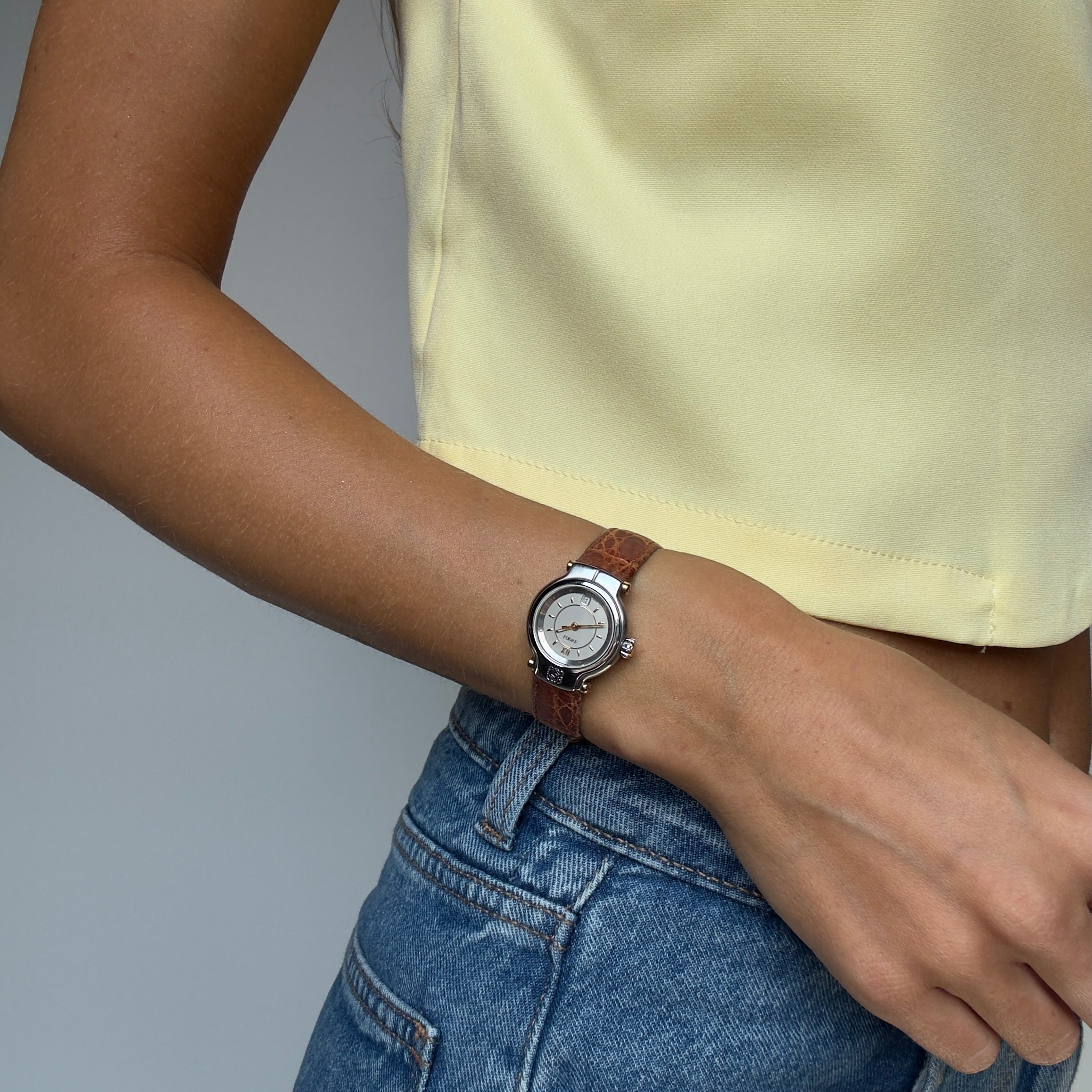 Vintage Ladies Loewe Watch - Queen May