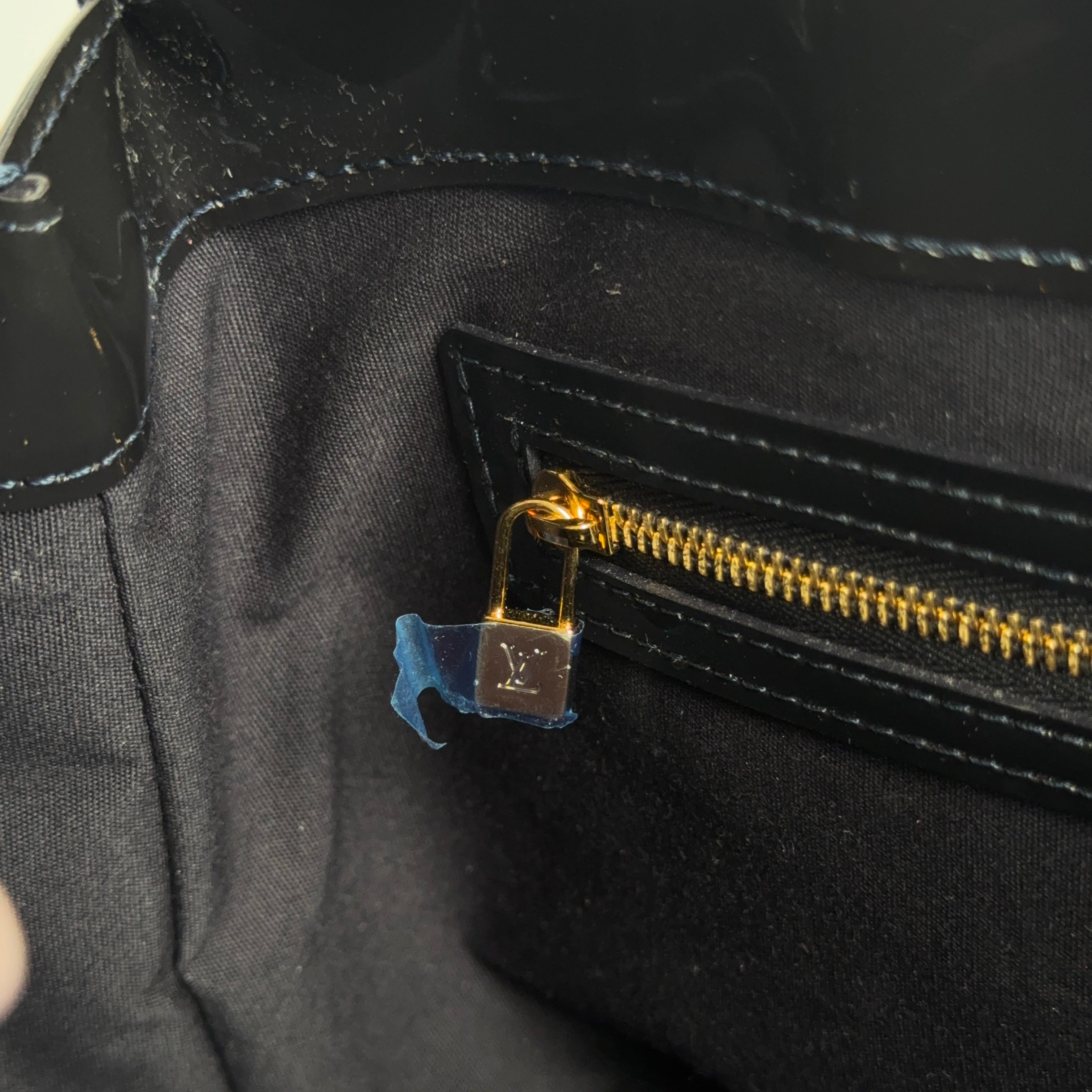 Louis Vuitton Black Vernis Wilshire - Queen May