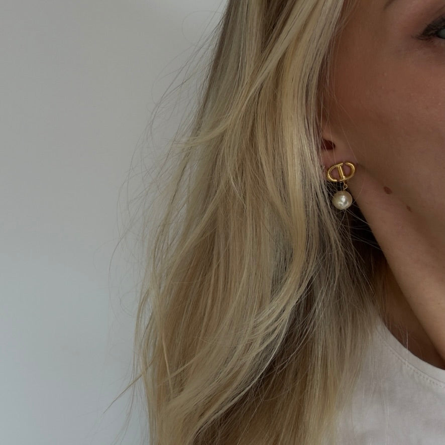 Christian Dior Navy Clip Earrings - Queen May