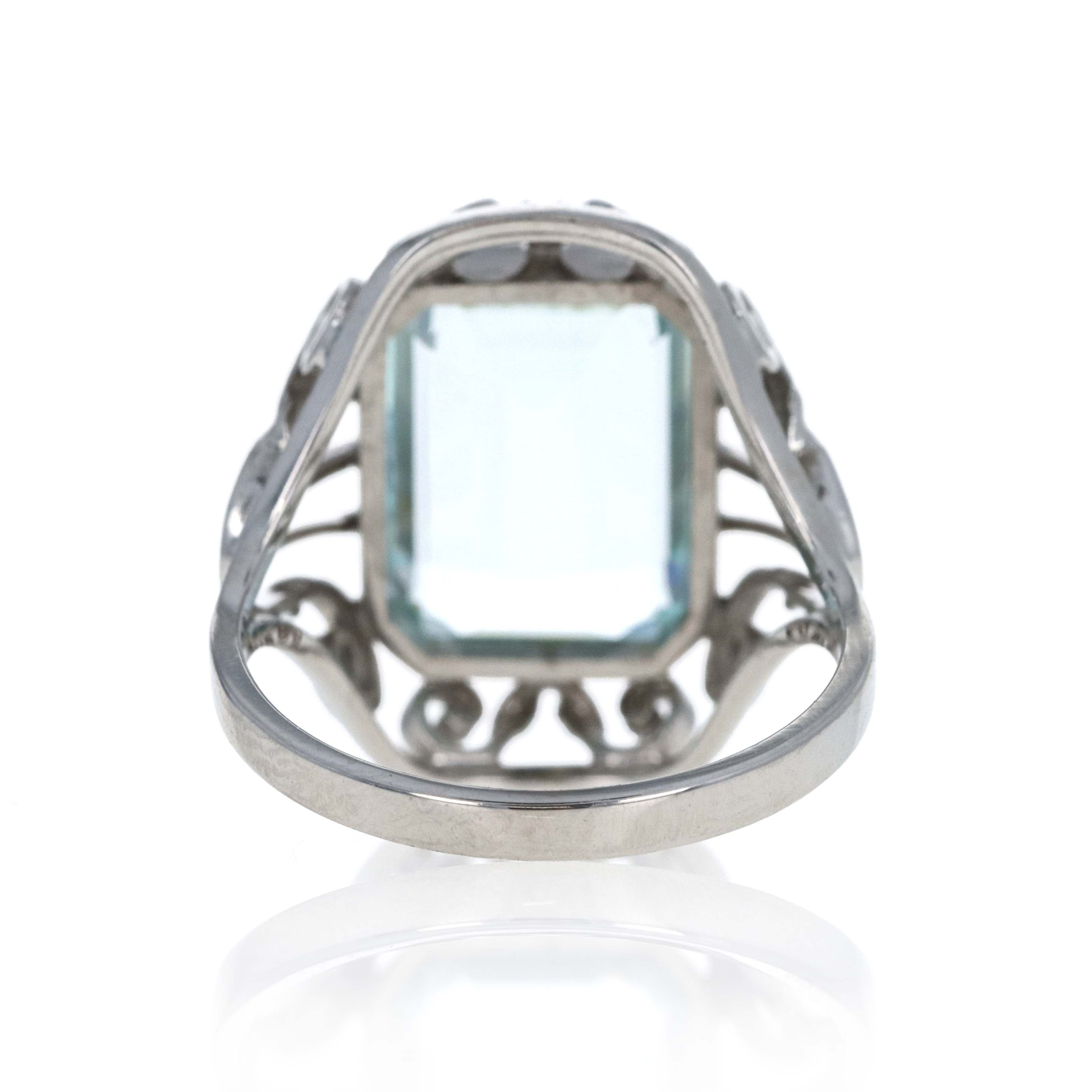 18K White Gold 4.65 Carat Aquamarine Bezel Filigree Ring - Queen May