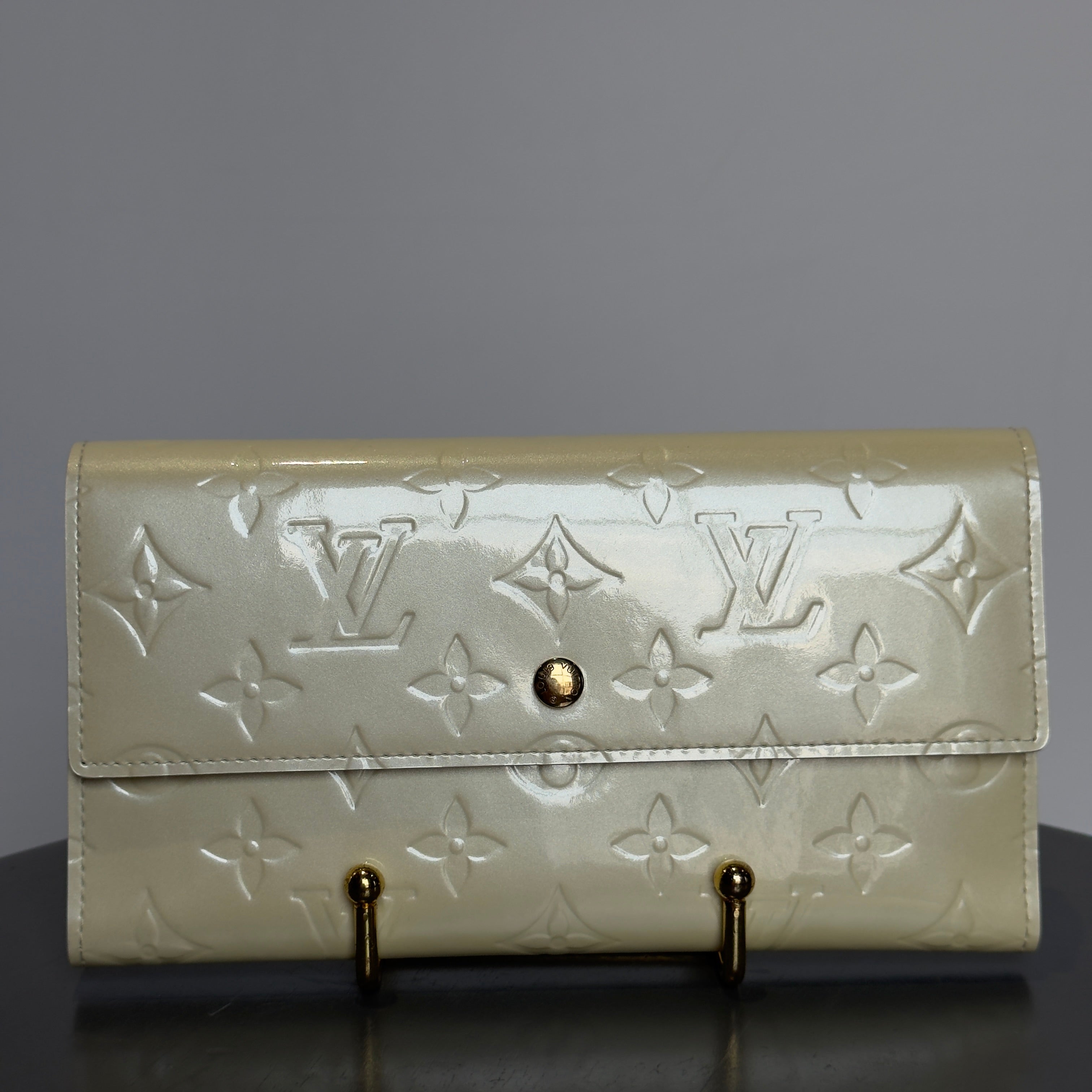 Louis Vuitton Vernis Sarah Wallet