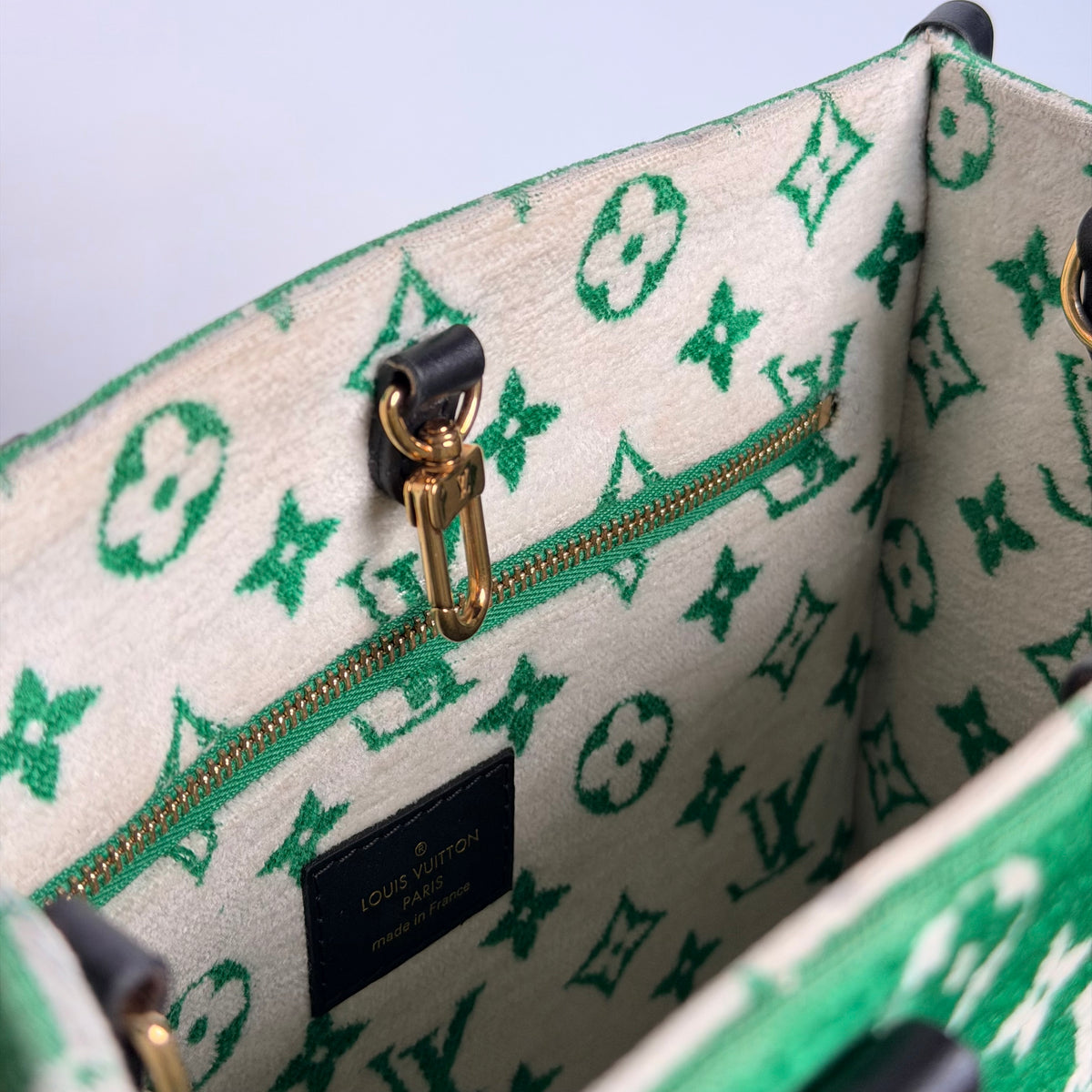 Louis Vuitton On The Go PM LV Match