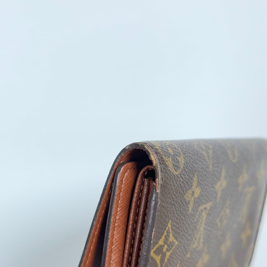 Louis Vuitton Coated Canvas International Wallet - Queen May