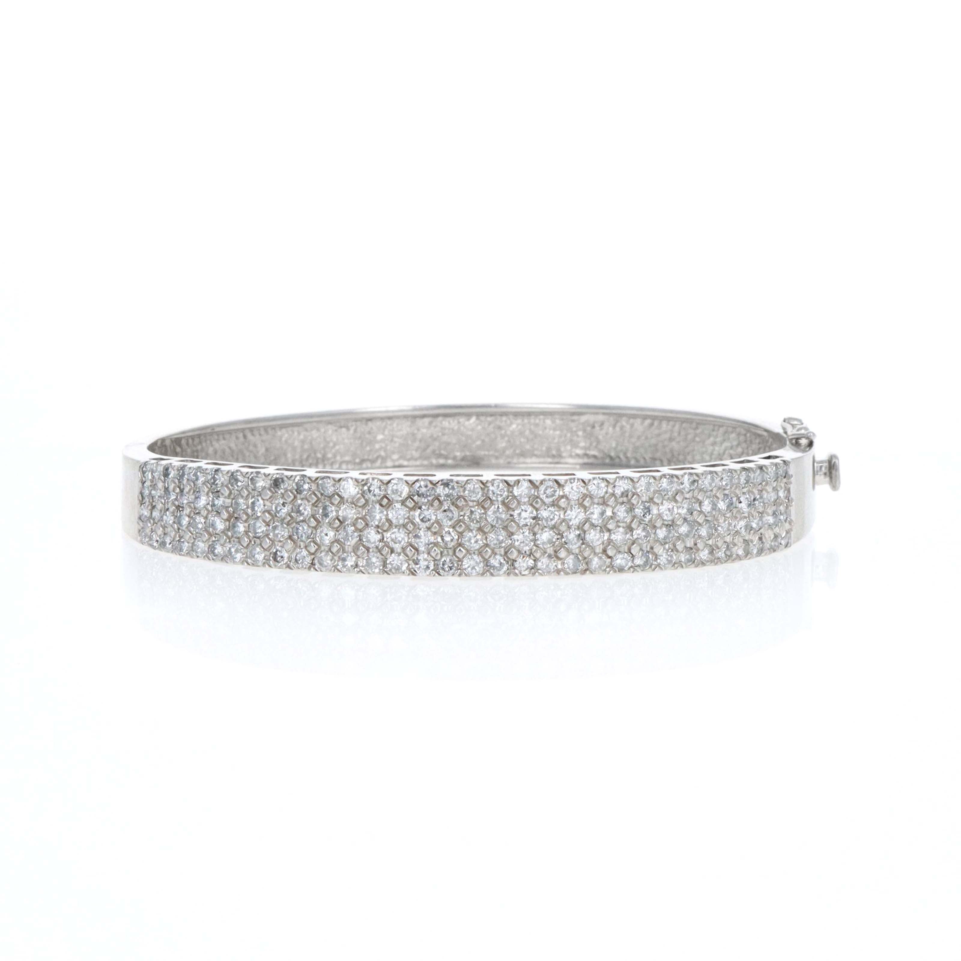 14K White Gold 3.2 Carat Diamond Hinged Bangle Bracelet