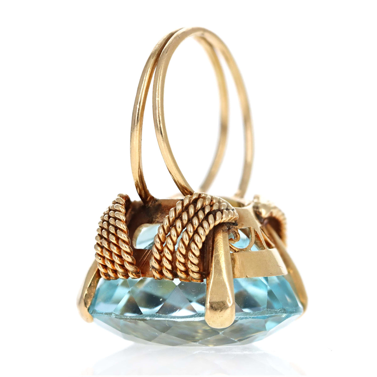 18K Yellow Gold 30 Carat Oval Aquamarine Cocktail Ring - Queen May