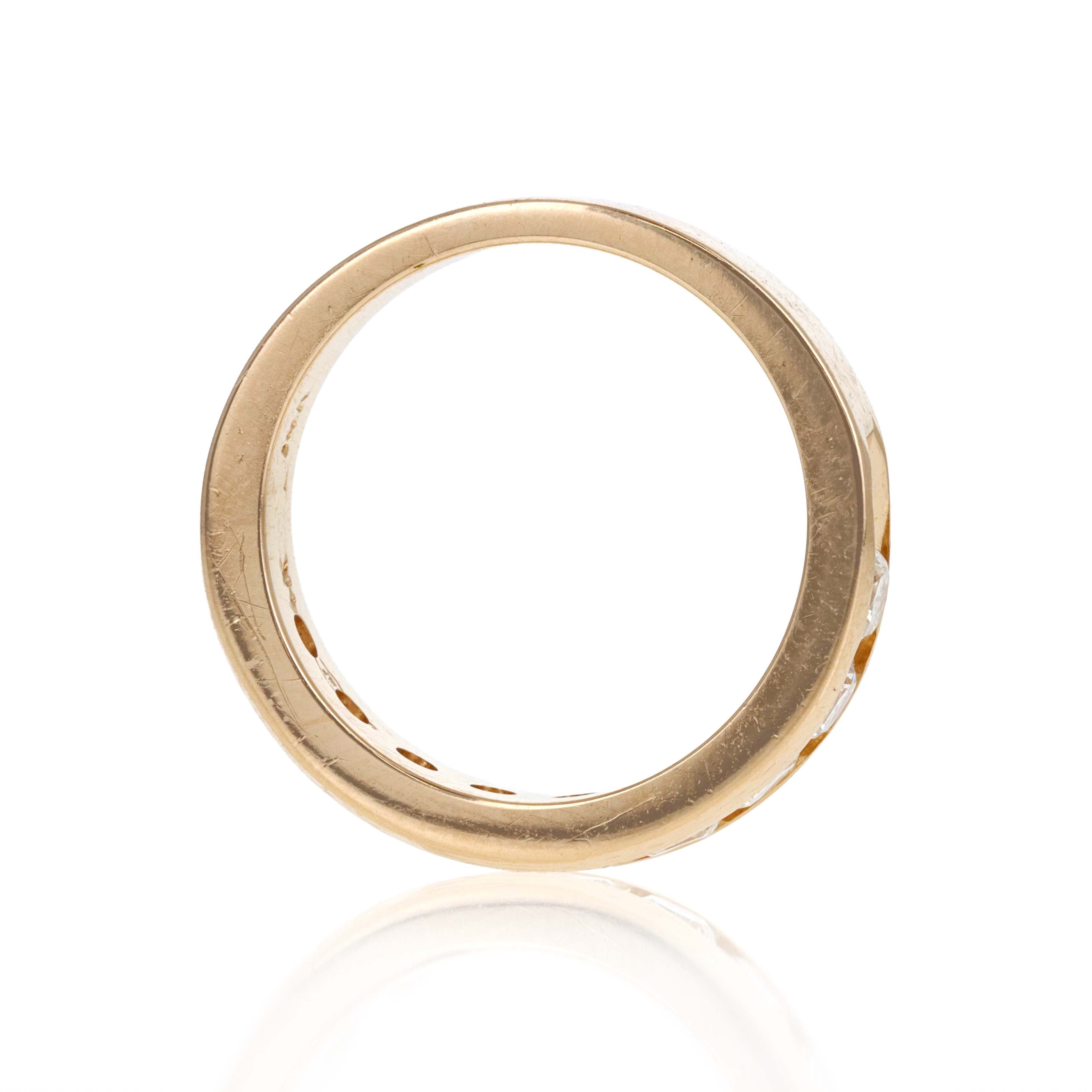 14K Yellow Gold 0.90 Carat Round Brilliant Diamond Wedding Band