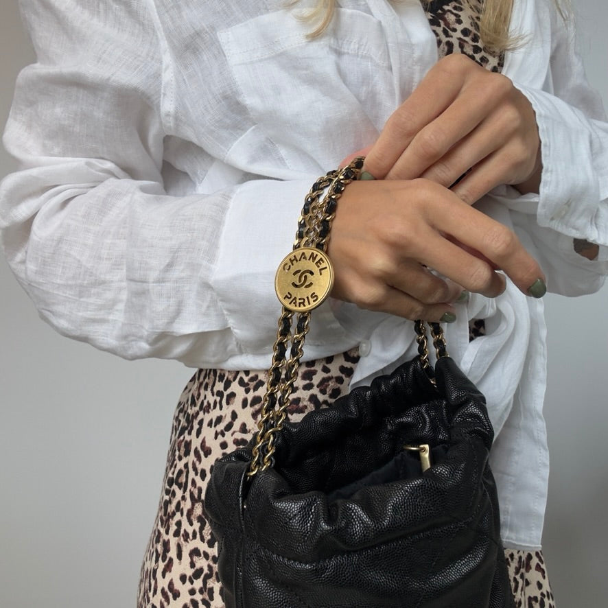 Chanel 22 Mini So Black Caviar - Queen May
