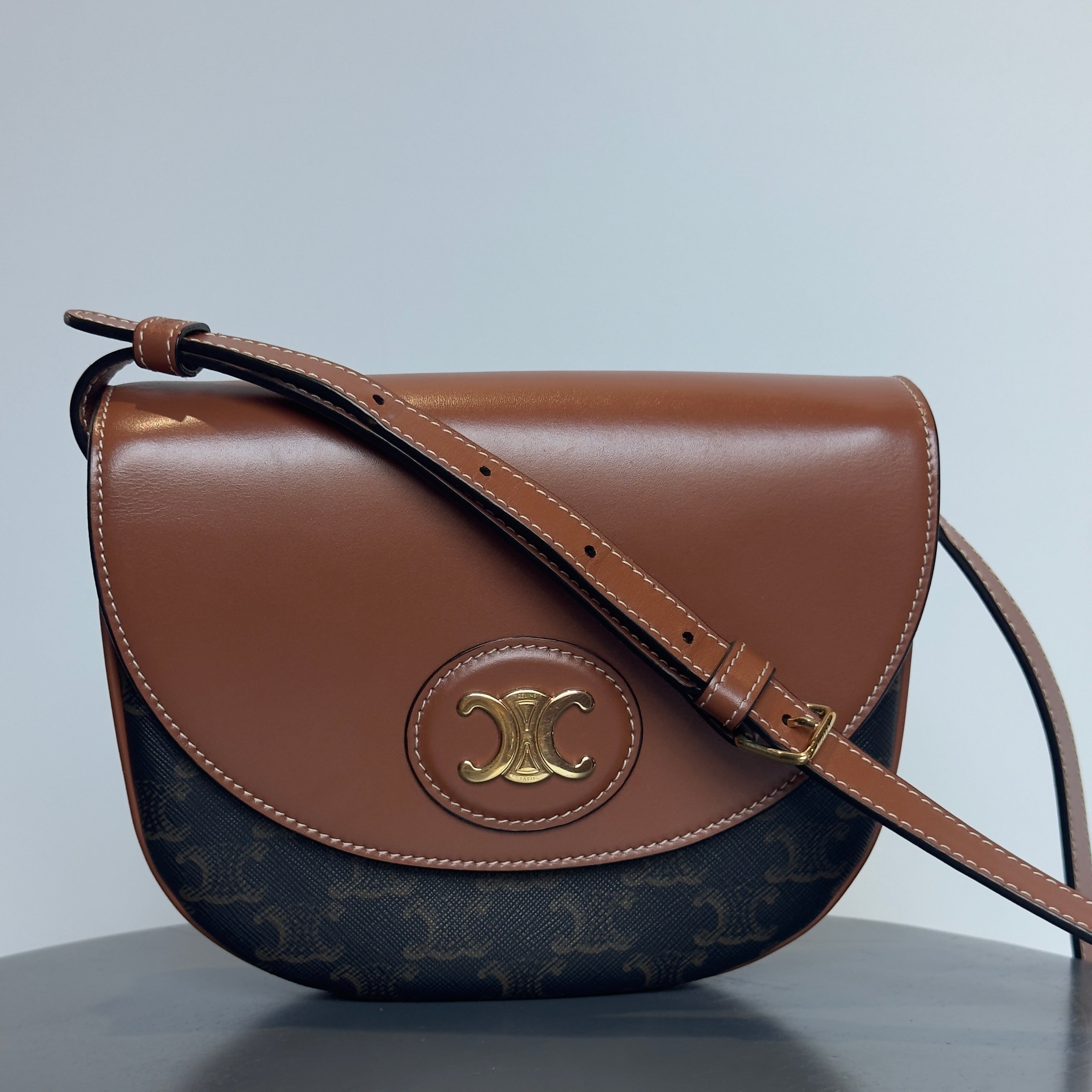 Celine Calfskin Triomphe Besace Tan