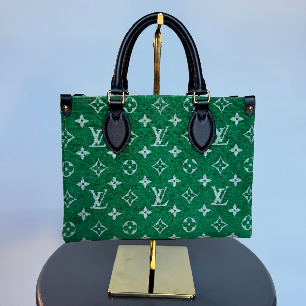 Louis Vuitton On The Go PM LV Match