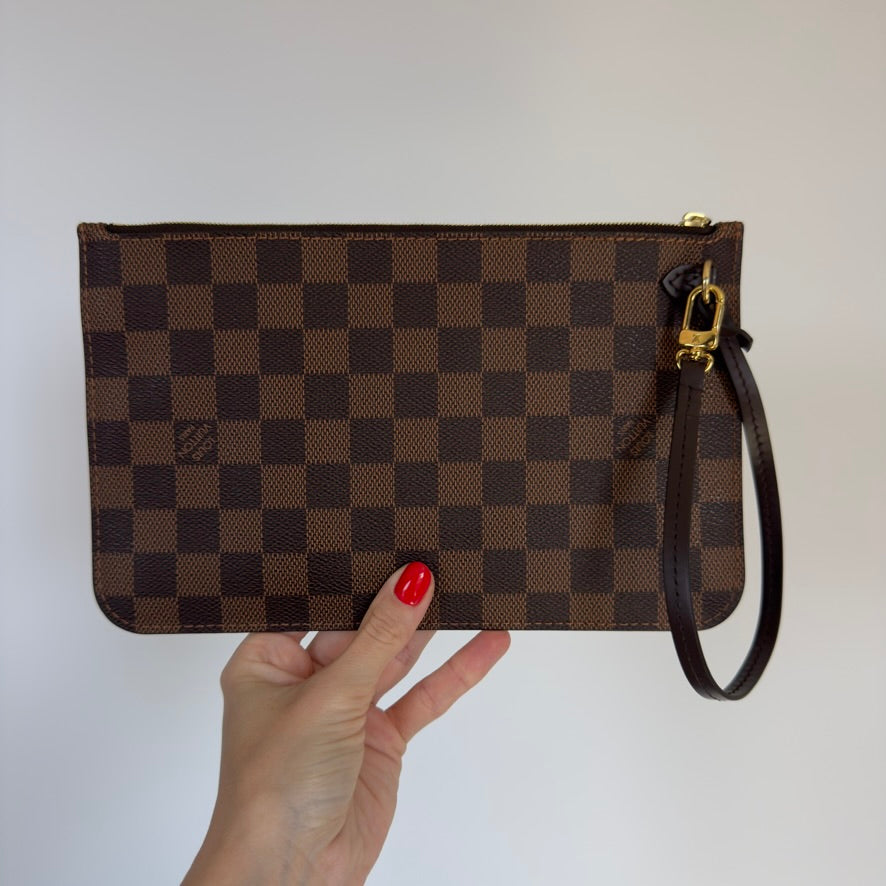 Louis Vuitton Damier Ebene Pochette - Queen May