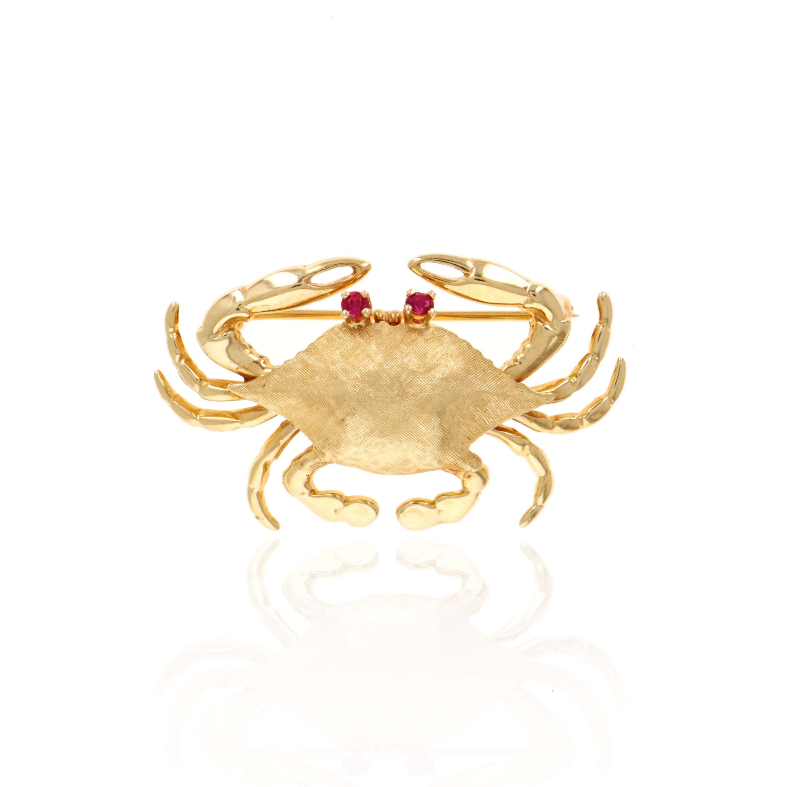 14K Yellow Gold 0.05 Carat Round Brilliant Ruby Crab Brooch - Queen May