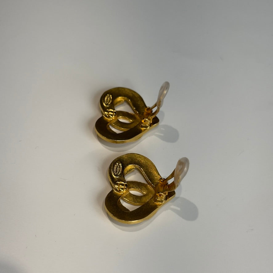 Chanel 1995 Matte Heart Earrings - Queen May