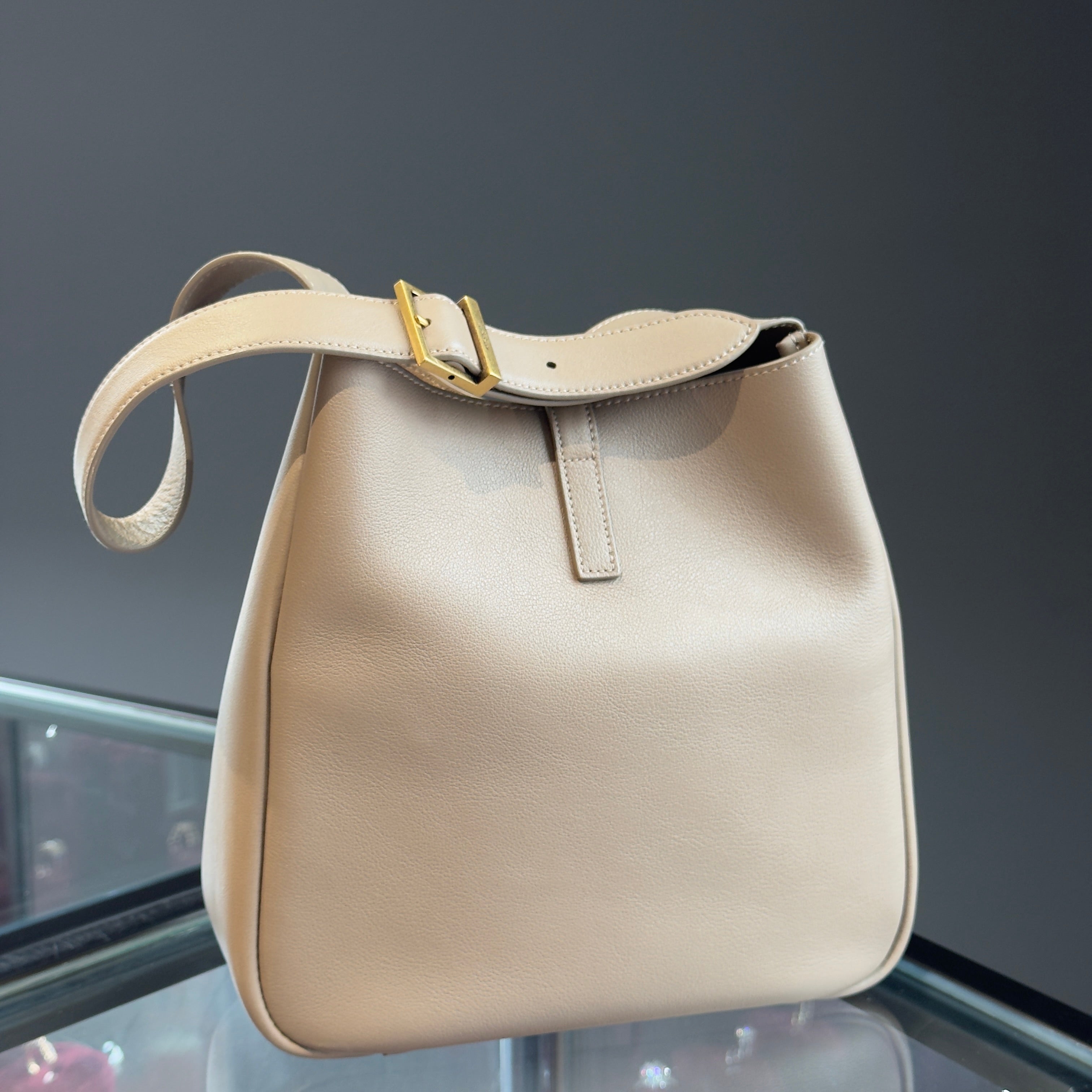 Saint Laurent Le 5 a 7 Supple Small In Grained Leather Dusty Bag - Queen May