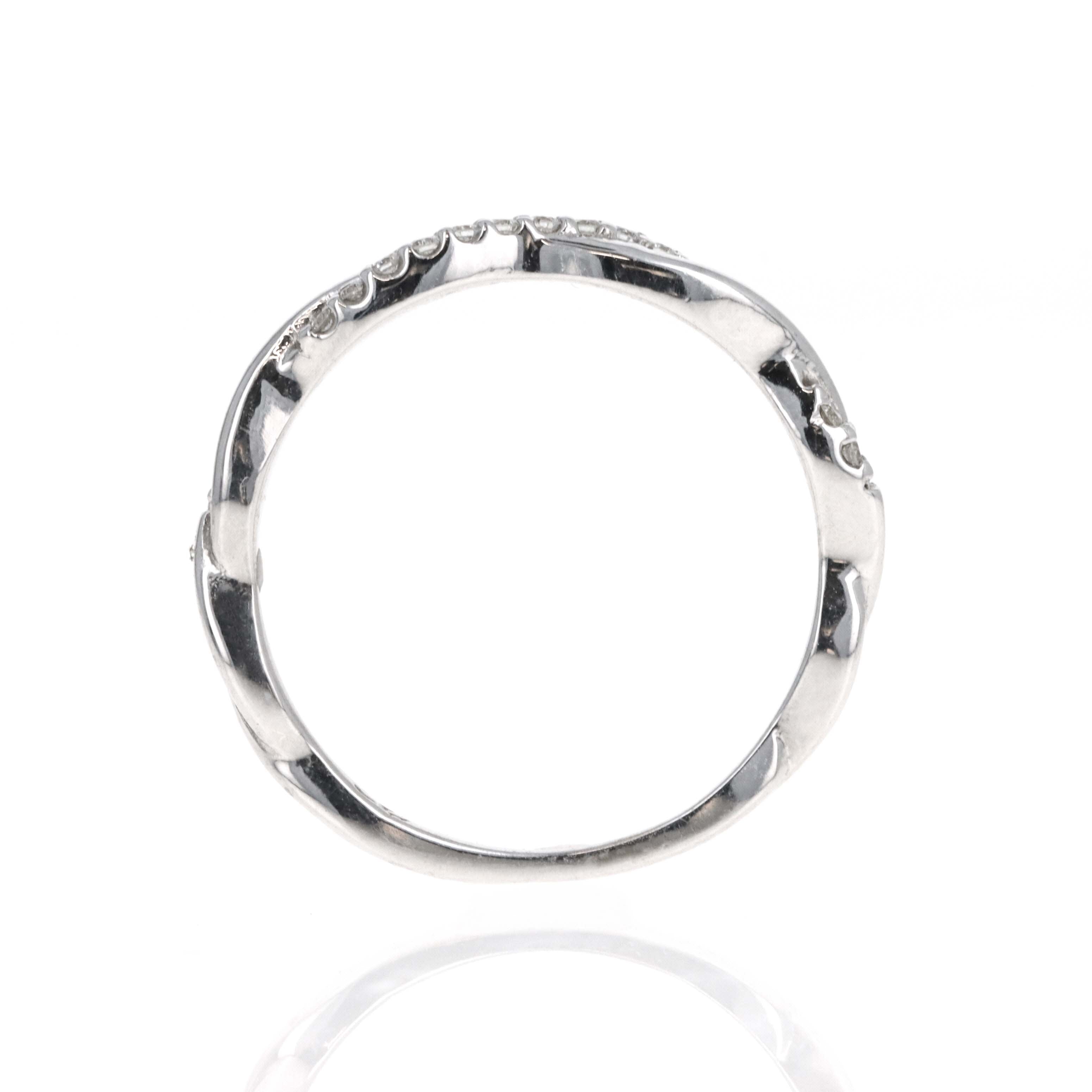 14K Gold Diamond Twist Wedding Band - Queen May