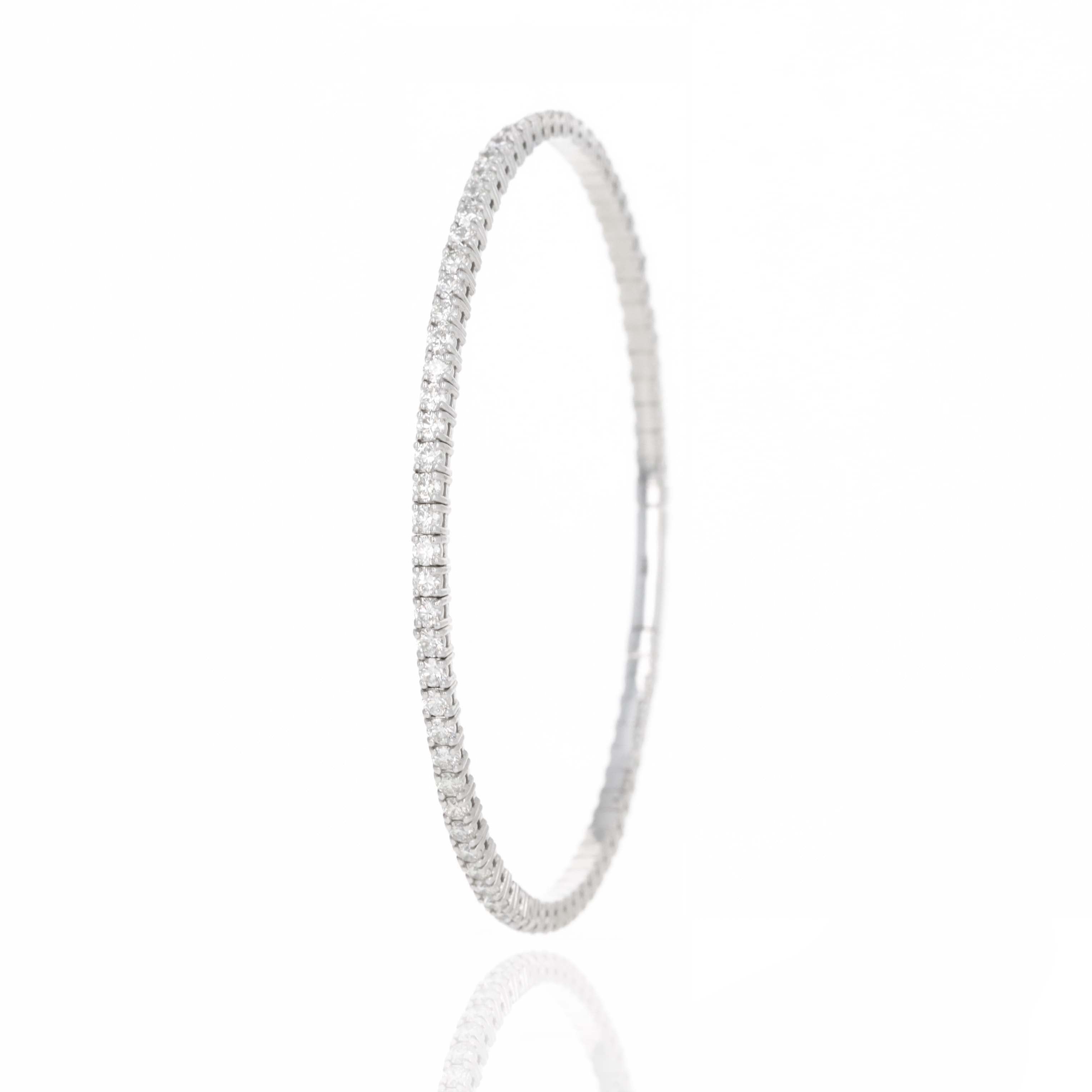 18K White Gold 3 Carat Round Diamond Flexible Bangle - Queen May