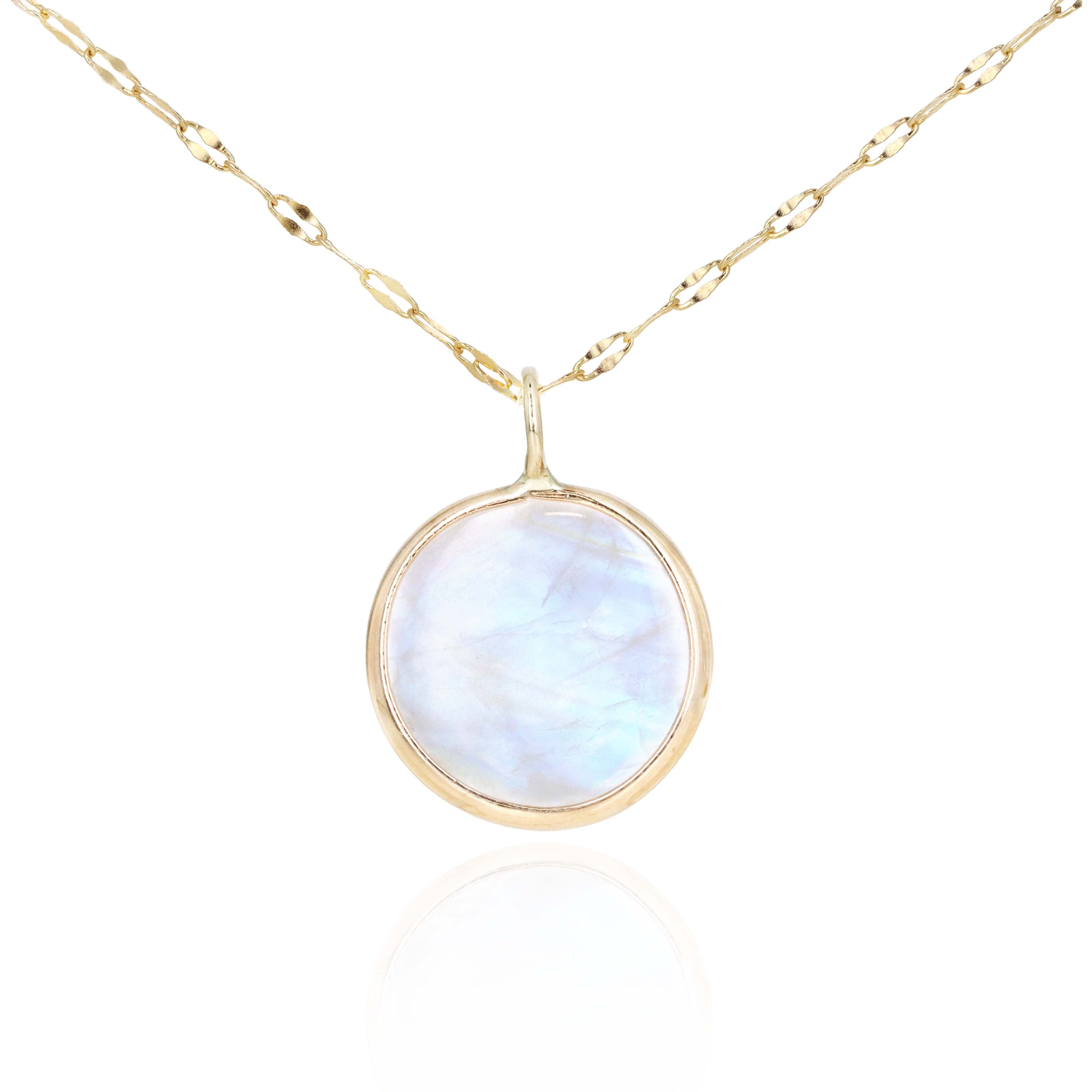 14K Yellow Gold 7.44 Carat Moonstone Face Pendant Necklace