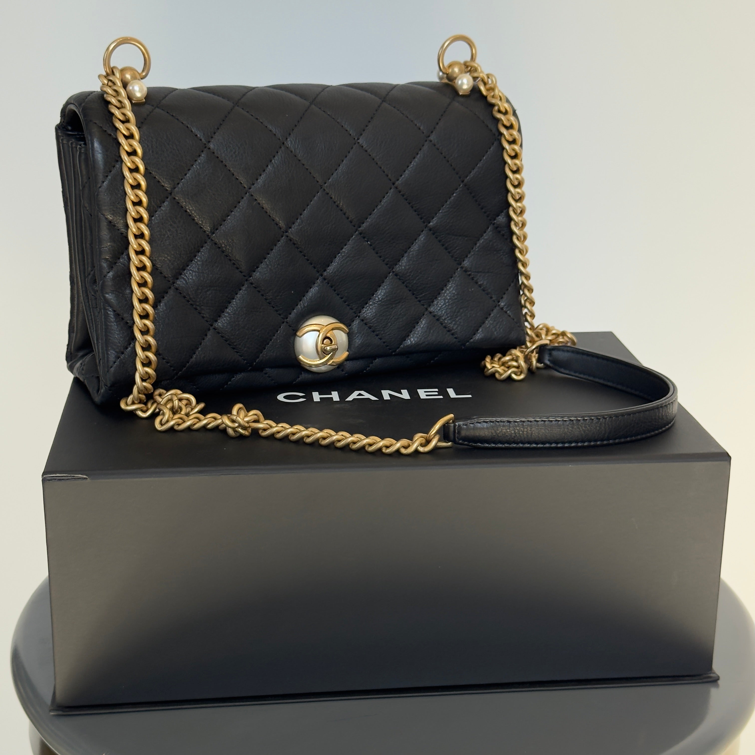 Chanel Pearl Accordion Flapbag - Queen May