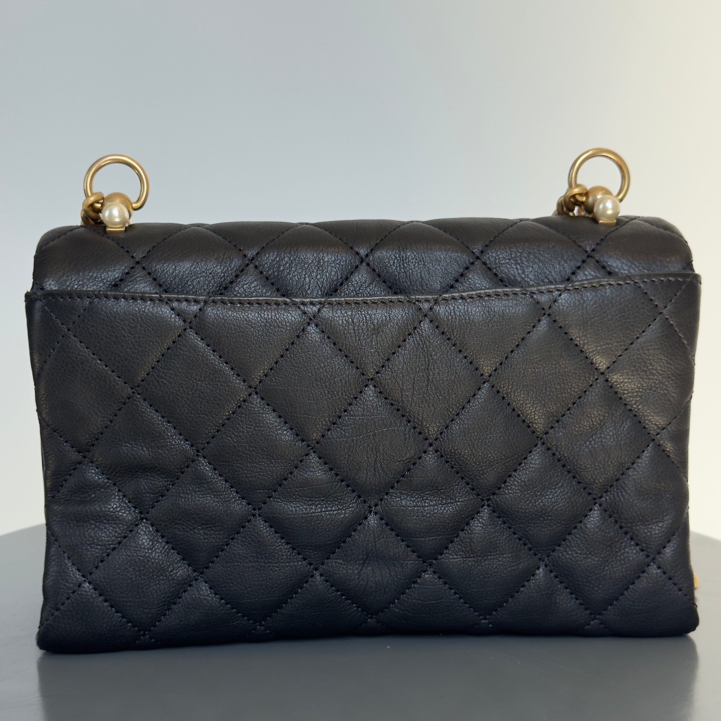 Chanel Pearl Accordion Flapbag - Queen May