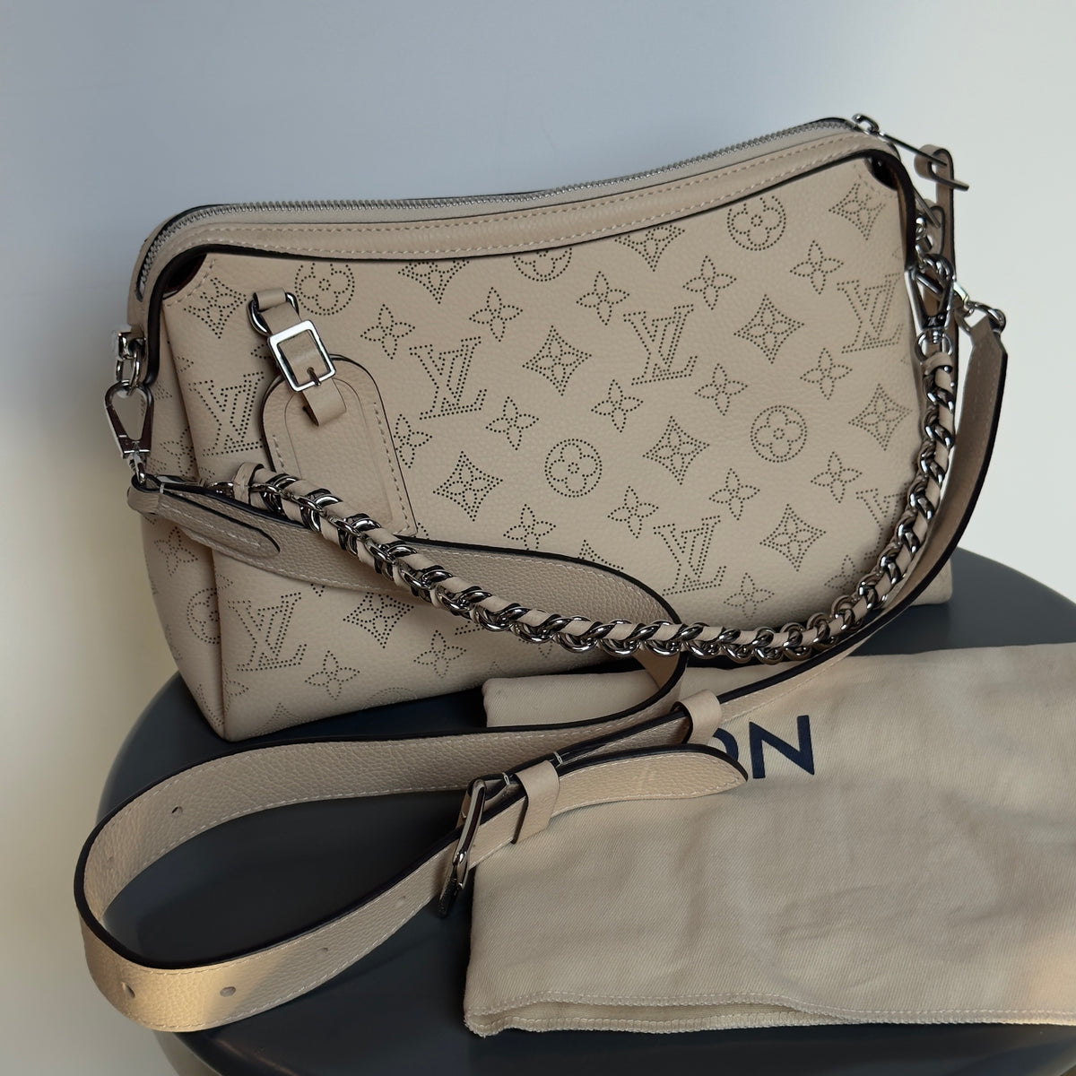 Louis Vuitton Hand It All Mahina PM - Queen May
