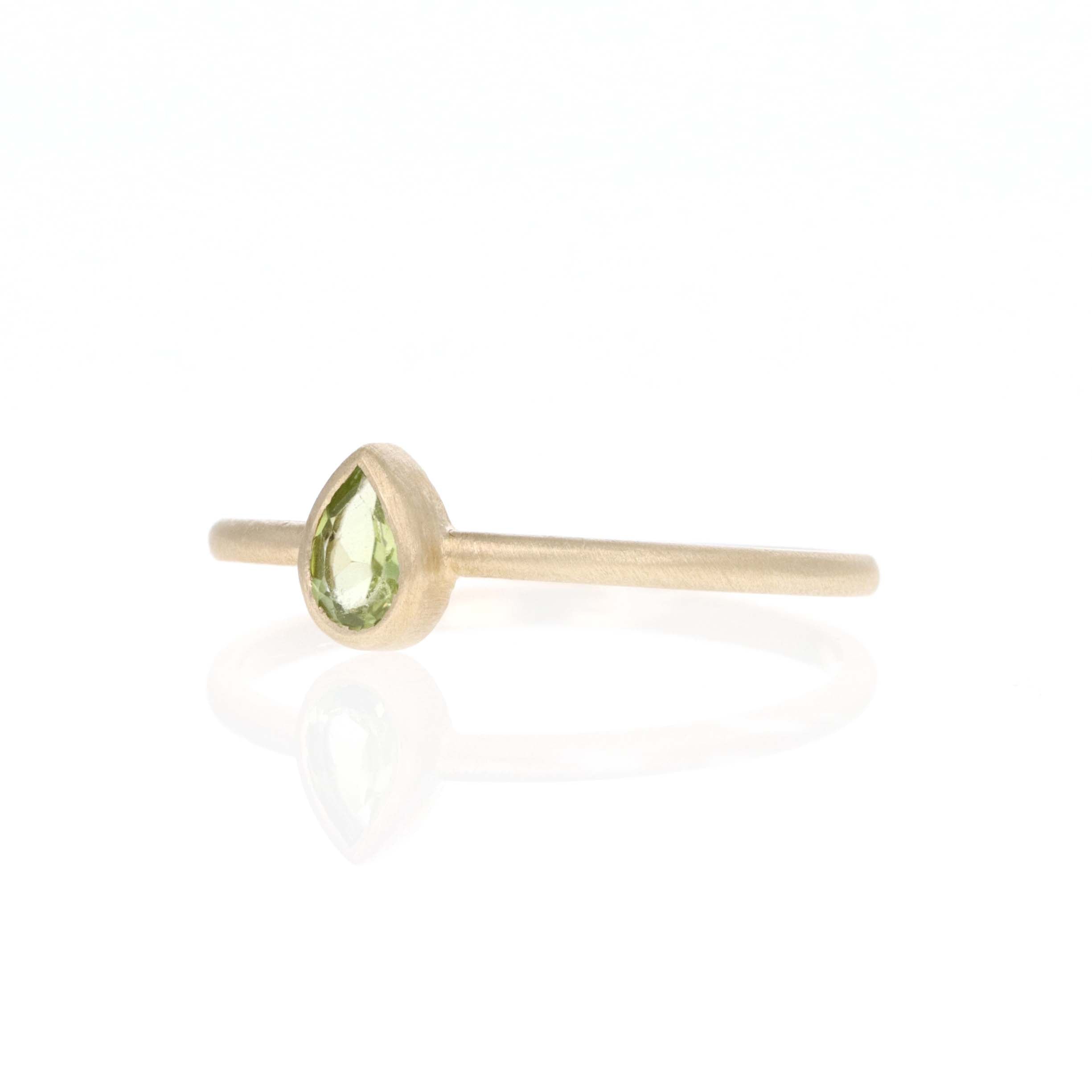 14K Yellow Gold 0.21 Carat Peridot Bezel Brushed Ring - Queen May