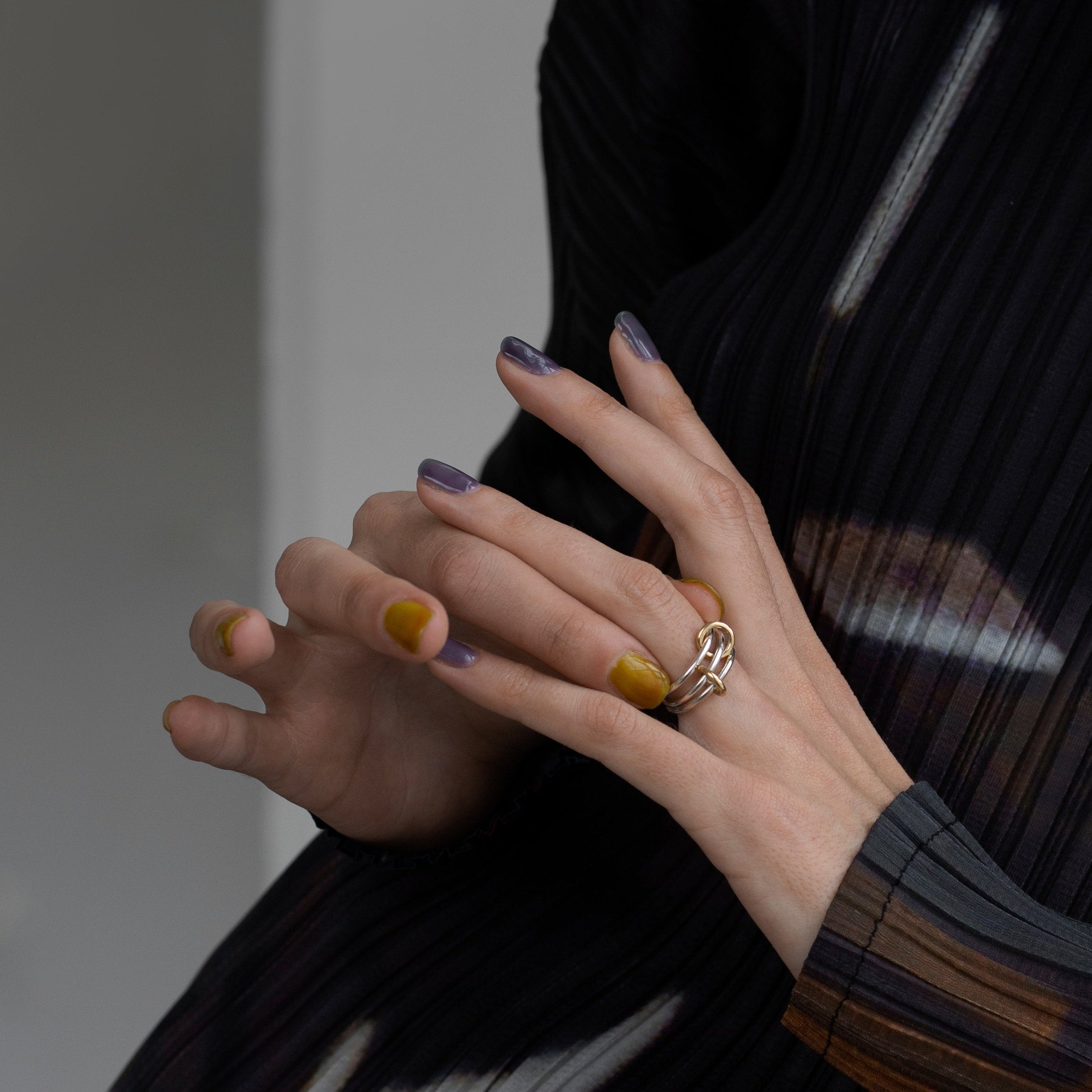 Spinelli Kilcollin Solarium SG 18K Yellow Gold & Sterling Silver Link Ring - Queen May