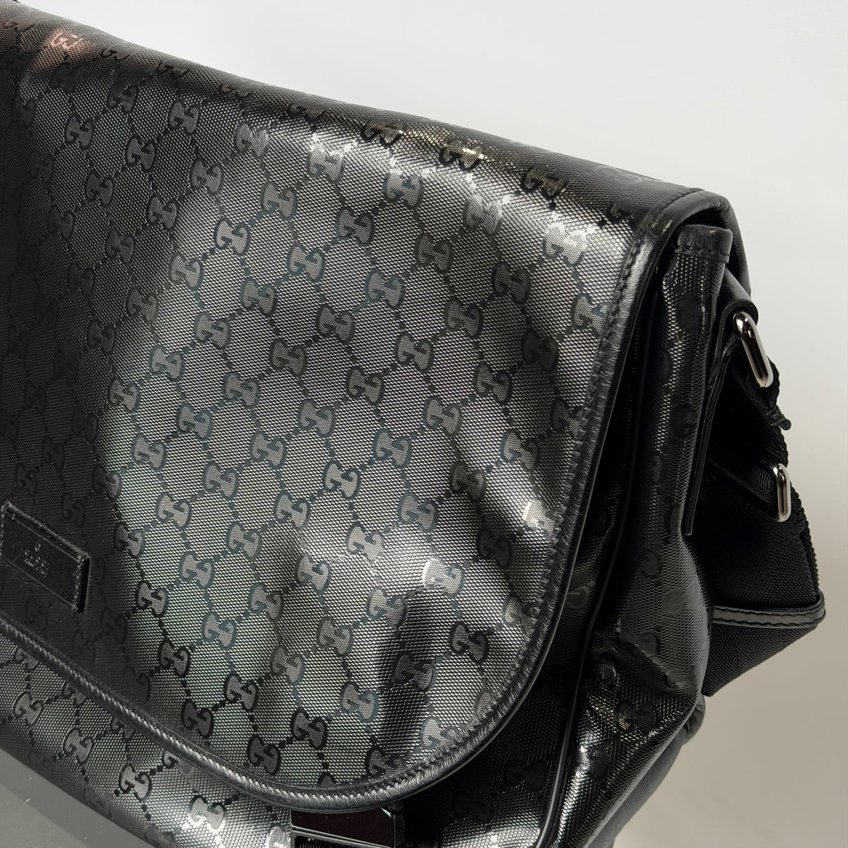Gucci Black Imprime Messenger Bag - Queen May