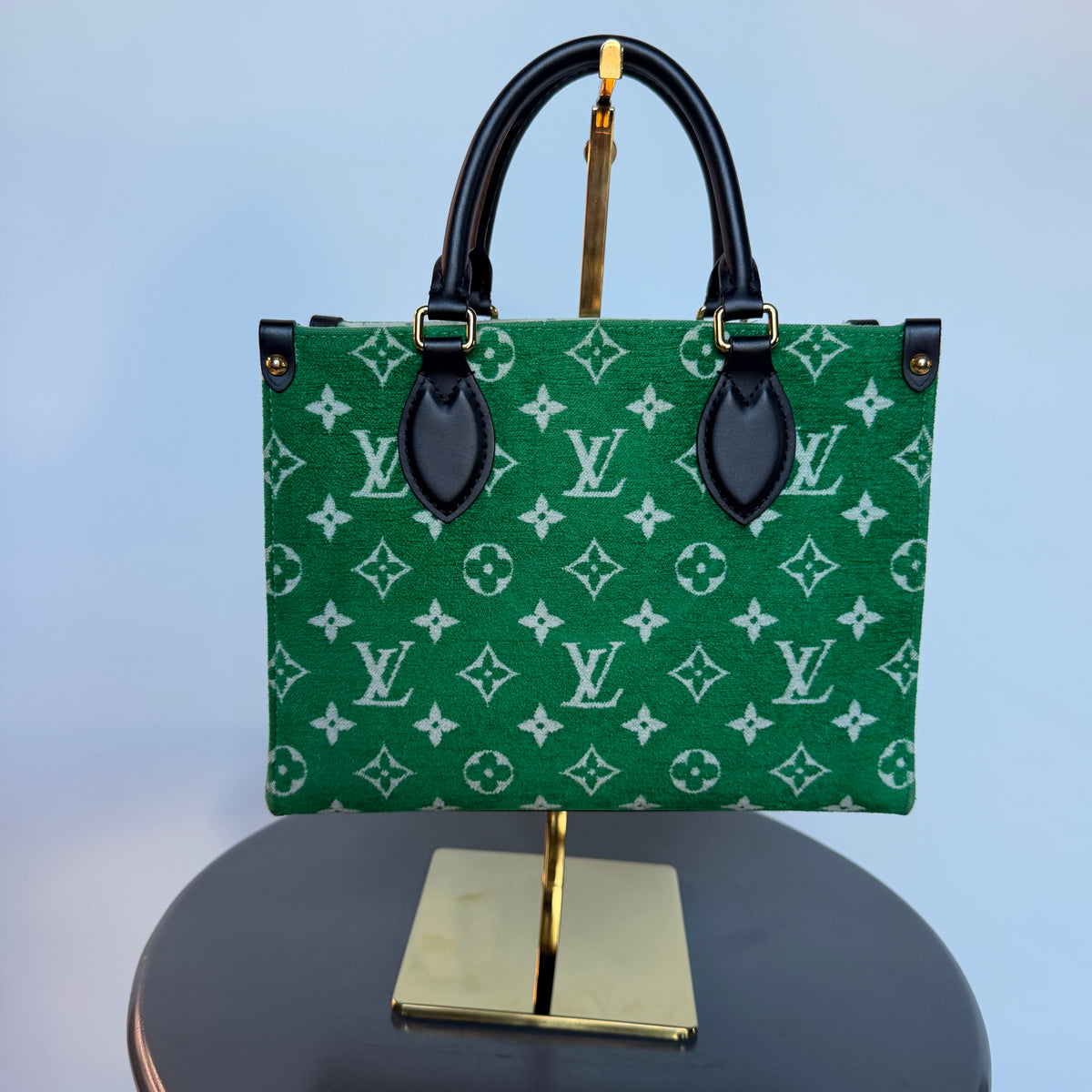 Louis Vuitton On The Go PM LV Match