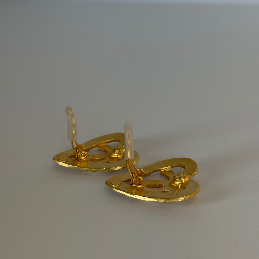 Chanel 1996 Matte Heart Earrings - Queen May