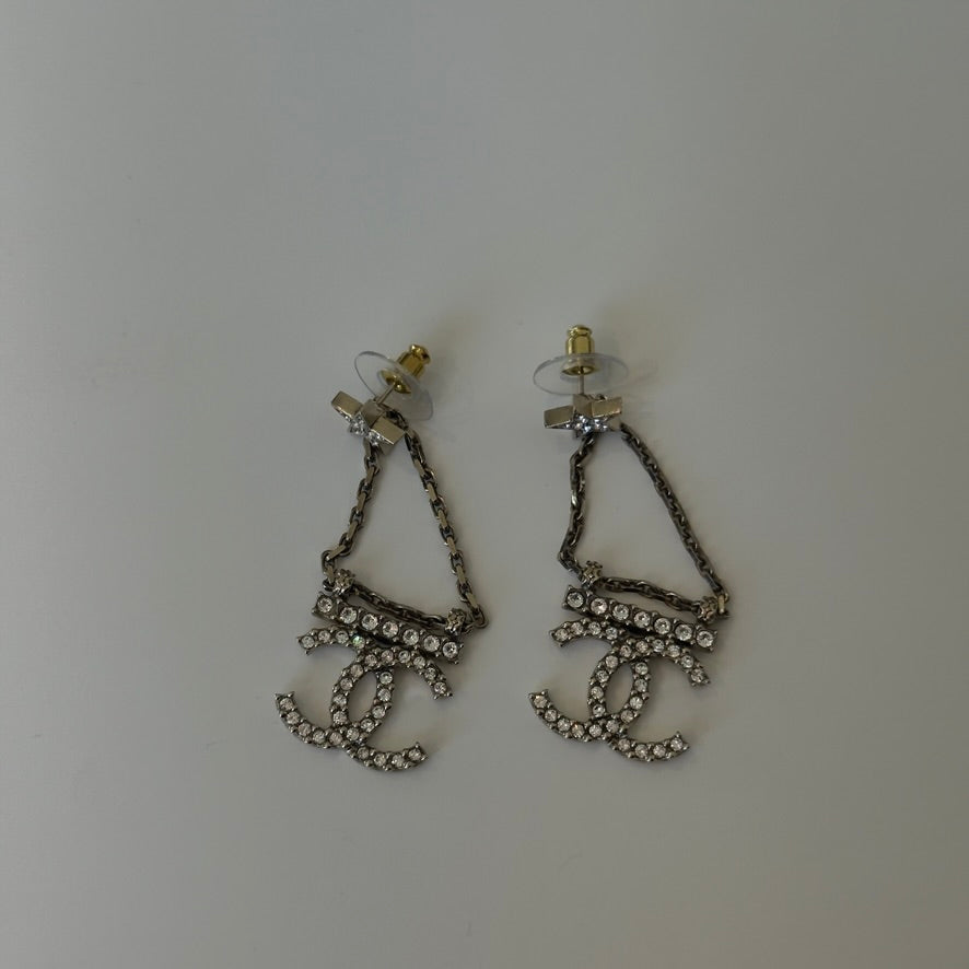 Chanel 22S Double CC Rhinestone Star Earrings - Queen May