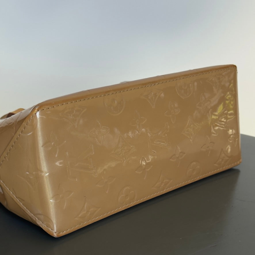 Louis Vuitton Monogram Vernis Reade - Queen May