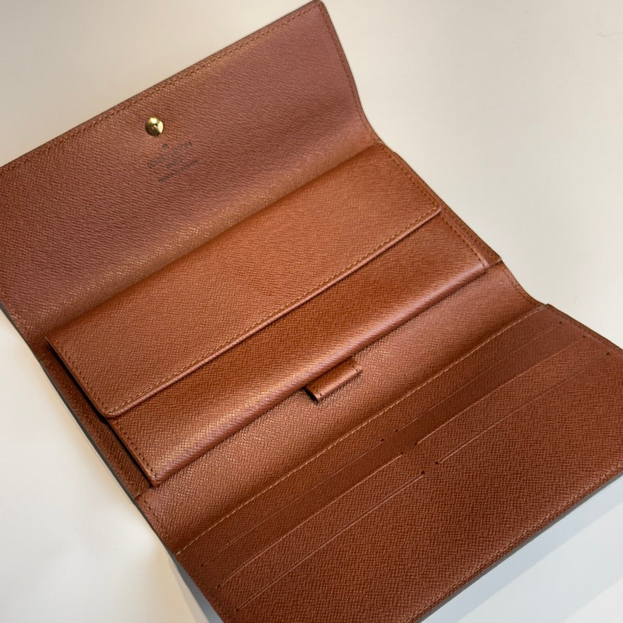 Louis Vuitton Monogram Wallet - Queen May