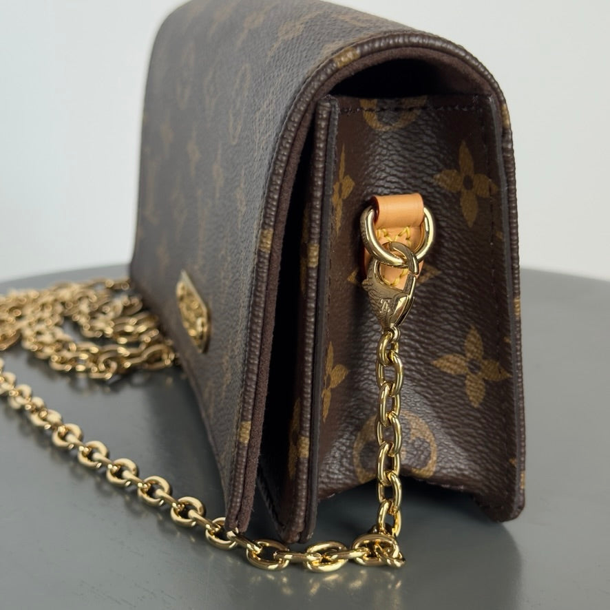 Louis Vuitton Monogram Lily Wallet on Chain - Queen May
