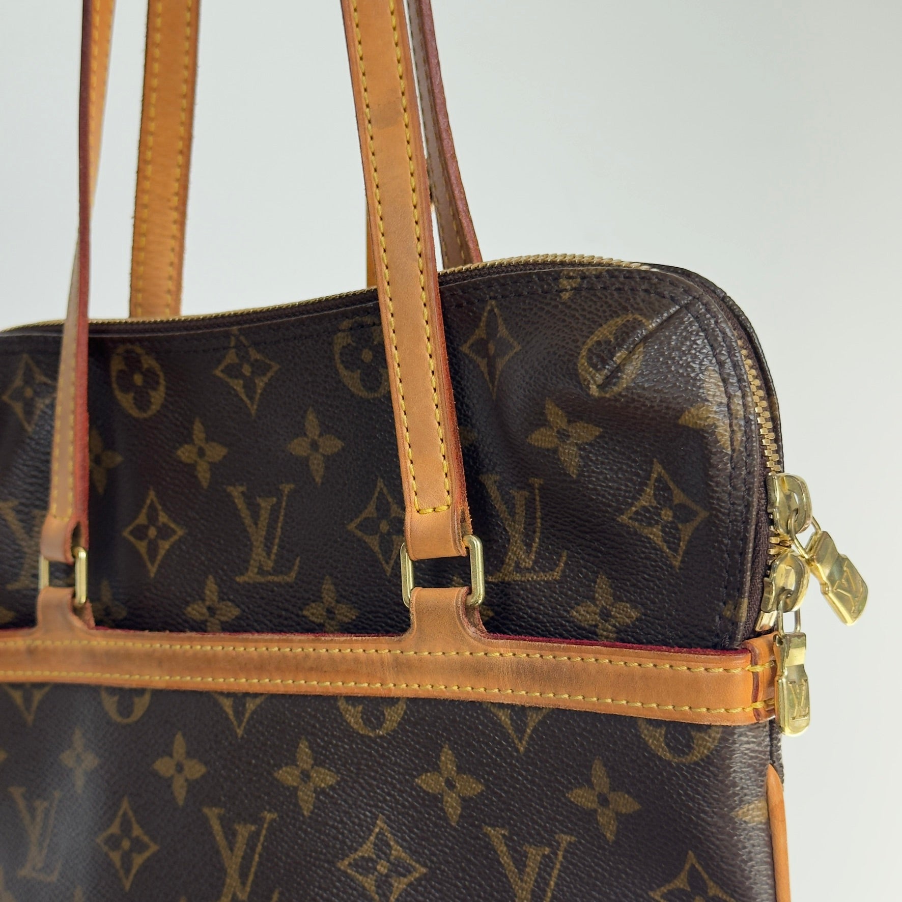 Louis Vuitton Monogram Sac Coussin GM Vintage - Queen May
