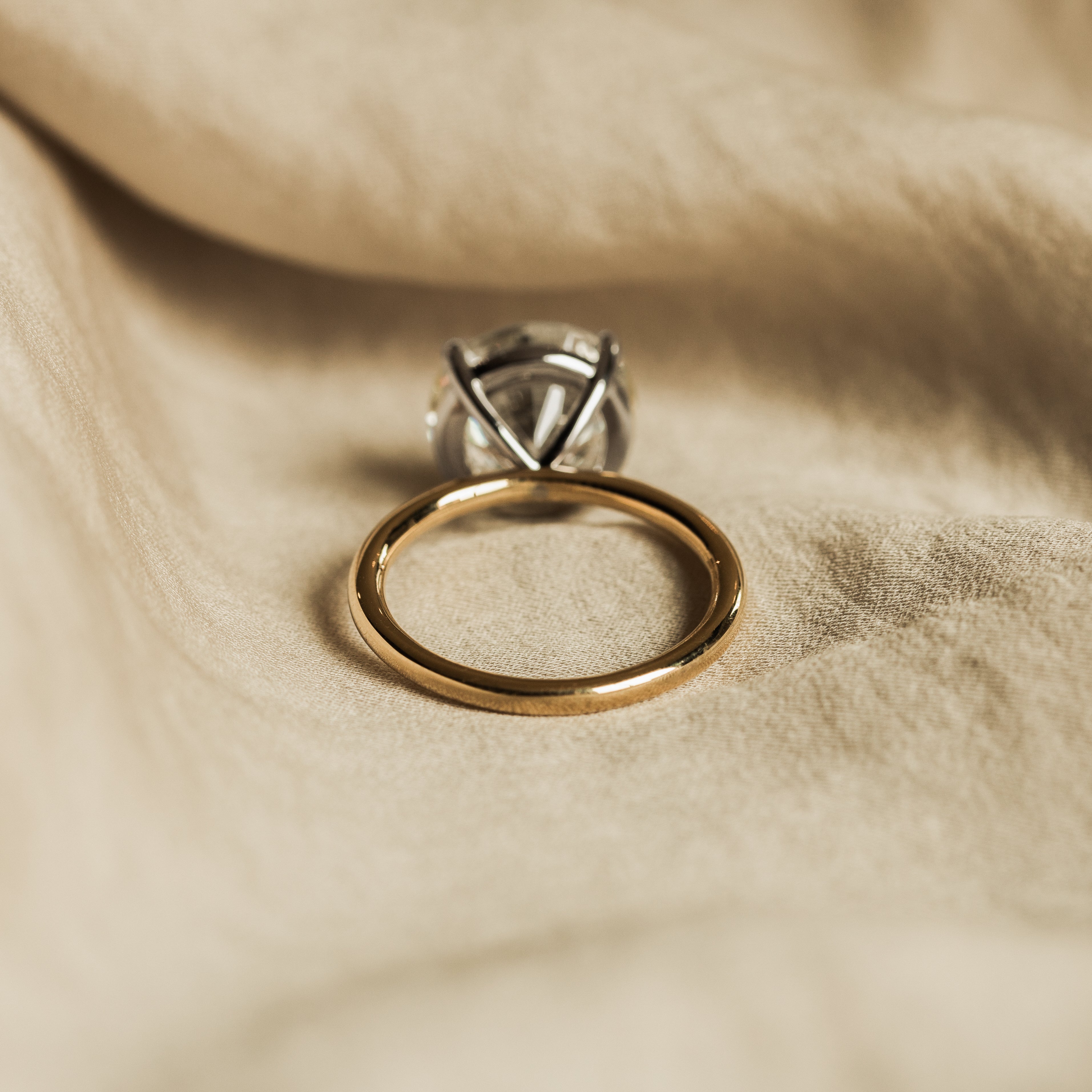 5 Carat Round Brilliant Diamond Engagement in 18K Yellow Gold Platinum GIA Certified - Queen May