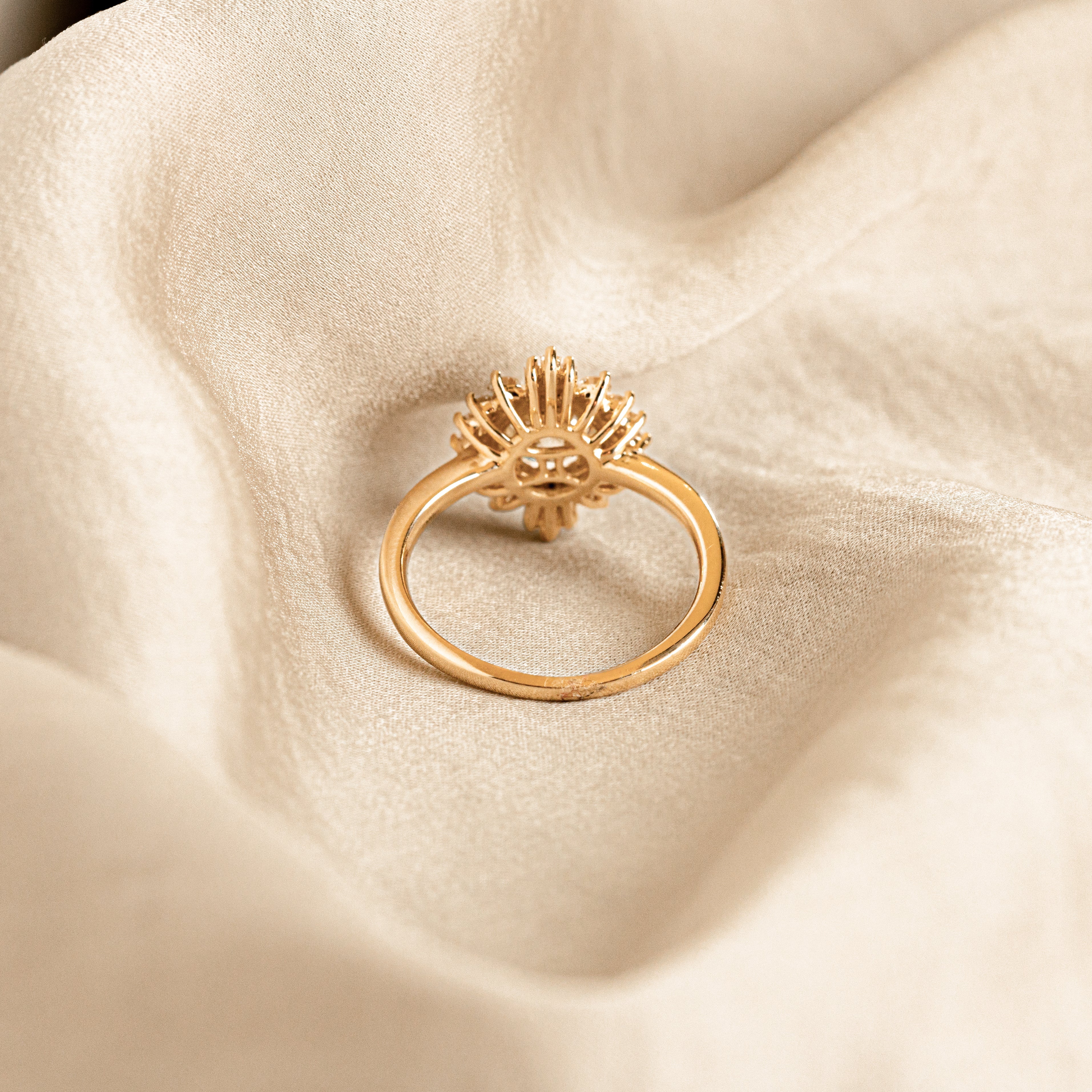 0.95 Carat Round Brilliant Diamond Fan Ballerina Engagement Ring in 14K Yellow Gold GIA Certified - Queen May