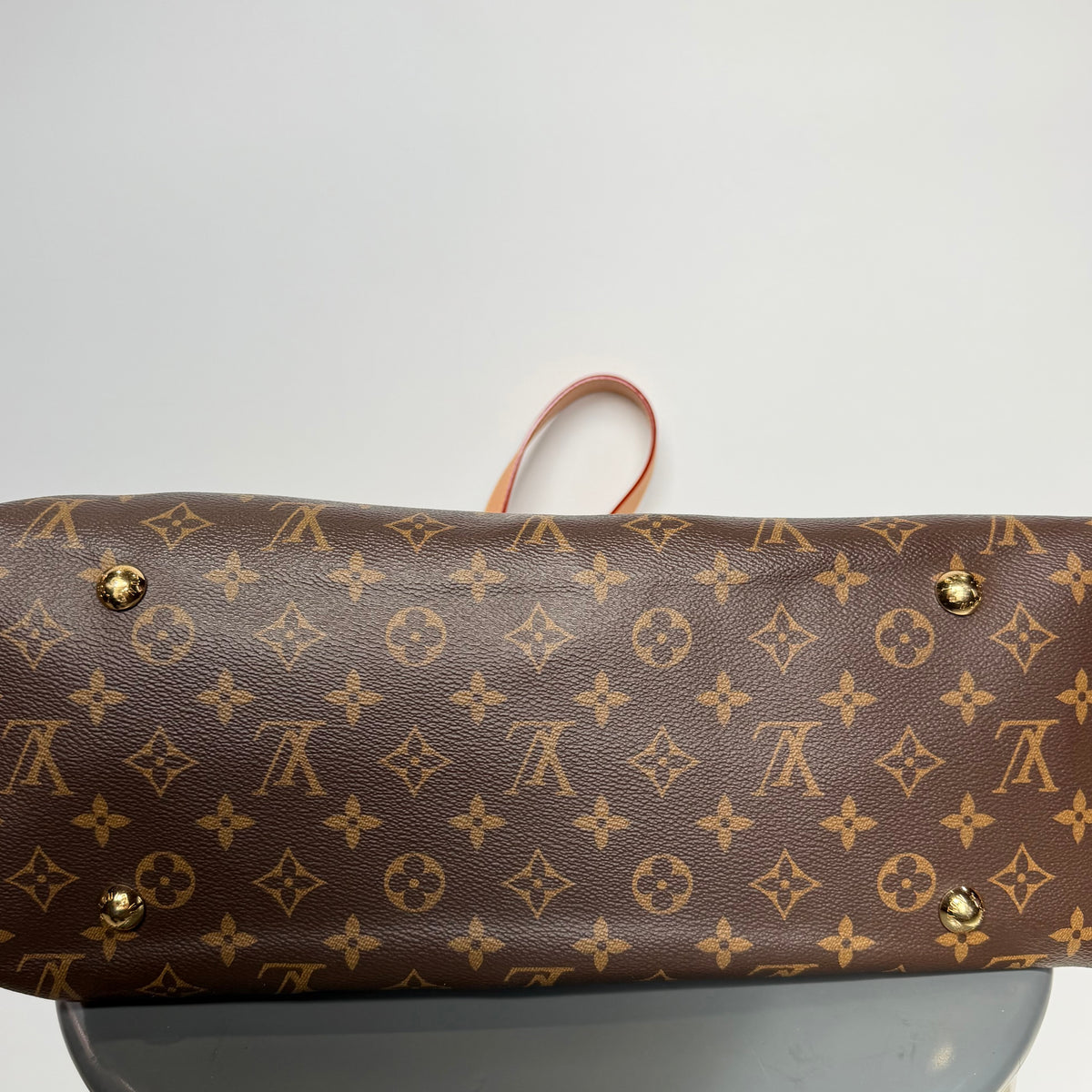 Louis Vuitton Carryall MM Hobo