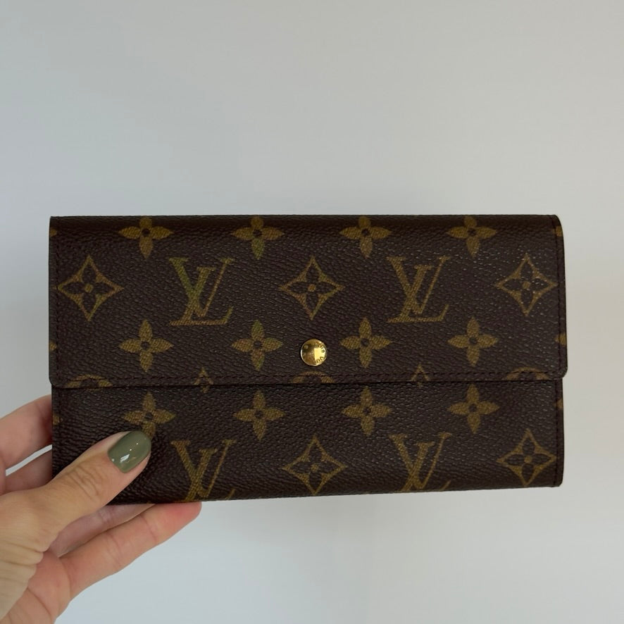 Louis Vuitton Monogram Sarah Wallet - Queen May