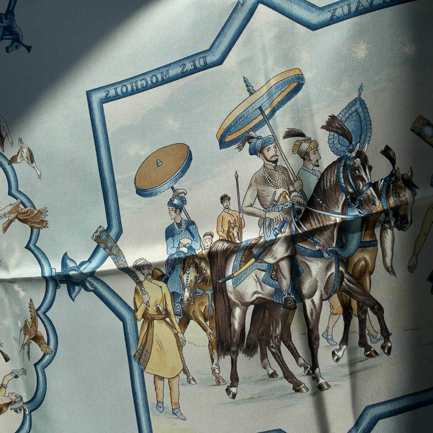 Hermes Carré 90cm Soie Bleu - Queen May