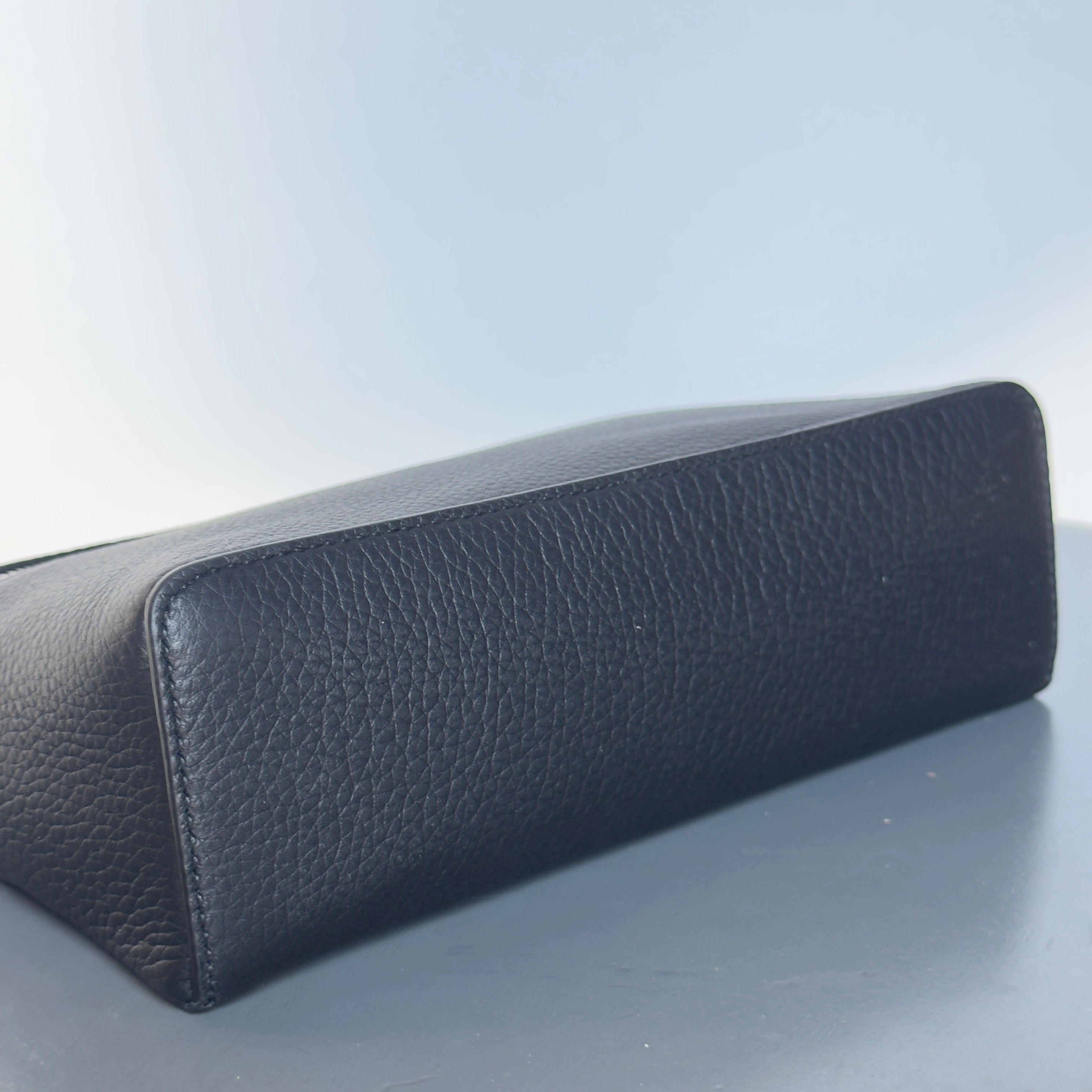 Loro Piana L19 Tender Extra Pocket Pouch Black - Queen May