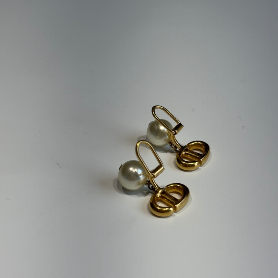 Christian Dior Navy Clip Earrings - Queen May