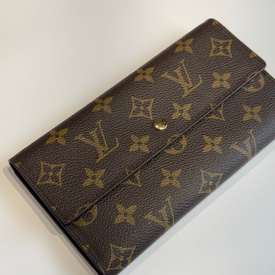 Louis Vuitton Coated Canvas International Wallet - Queen May
