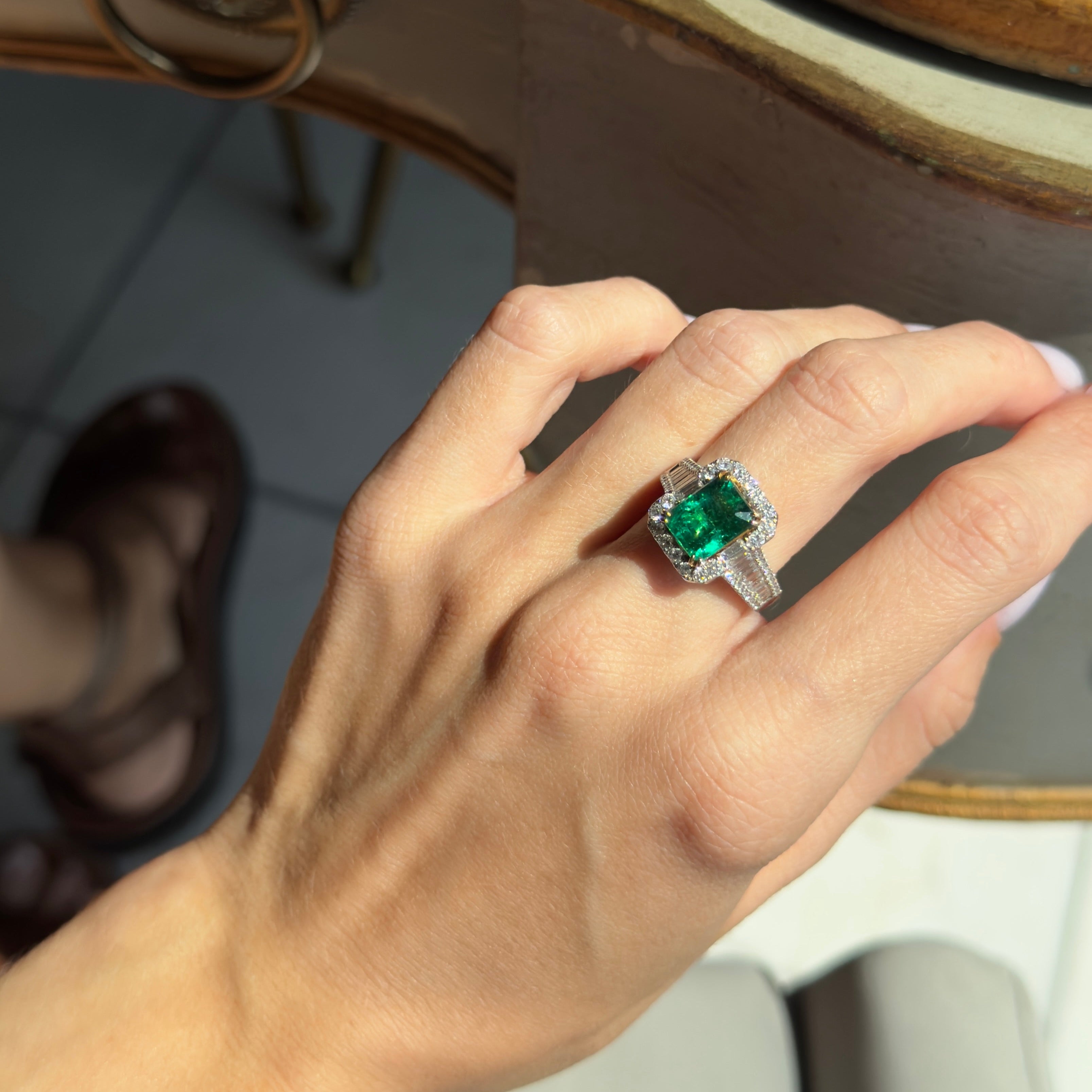 18K Gold 2 Carat Emerald Diamond Baguette Halo Ring - Queen May