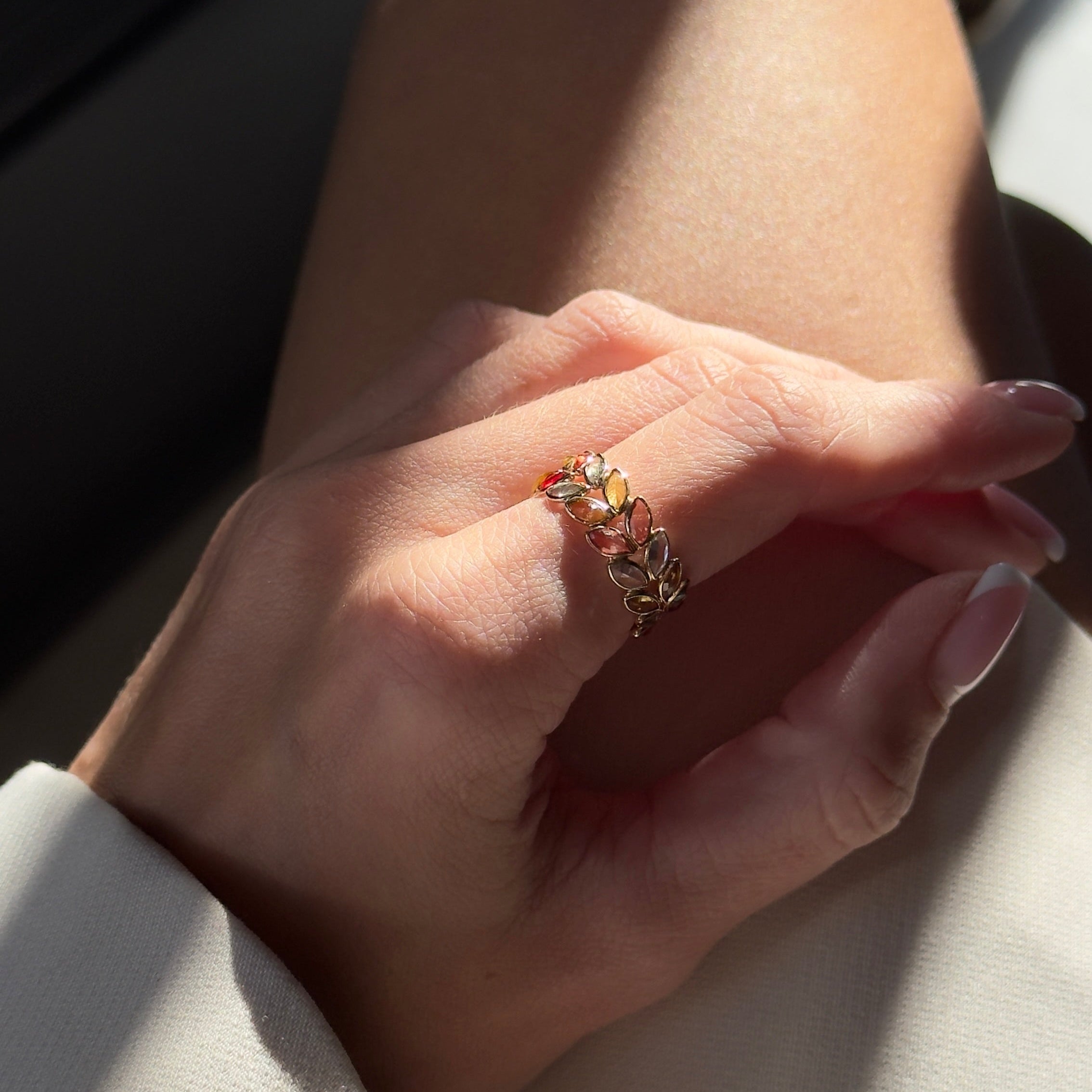 14K Yellow Gold 5.12 Carat Sapphire Bezel Leaf Wreath Ring - Queen May