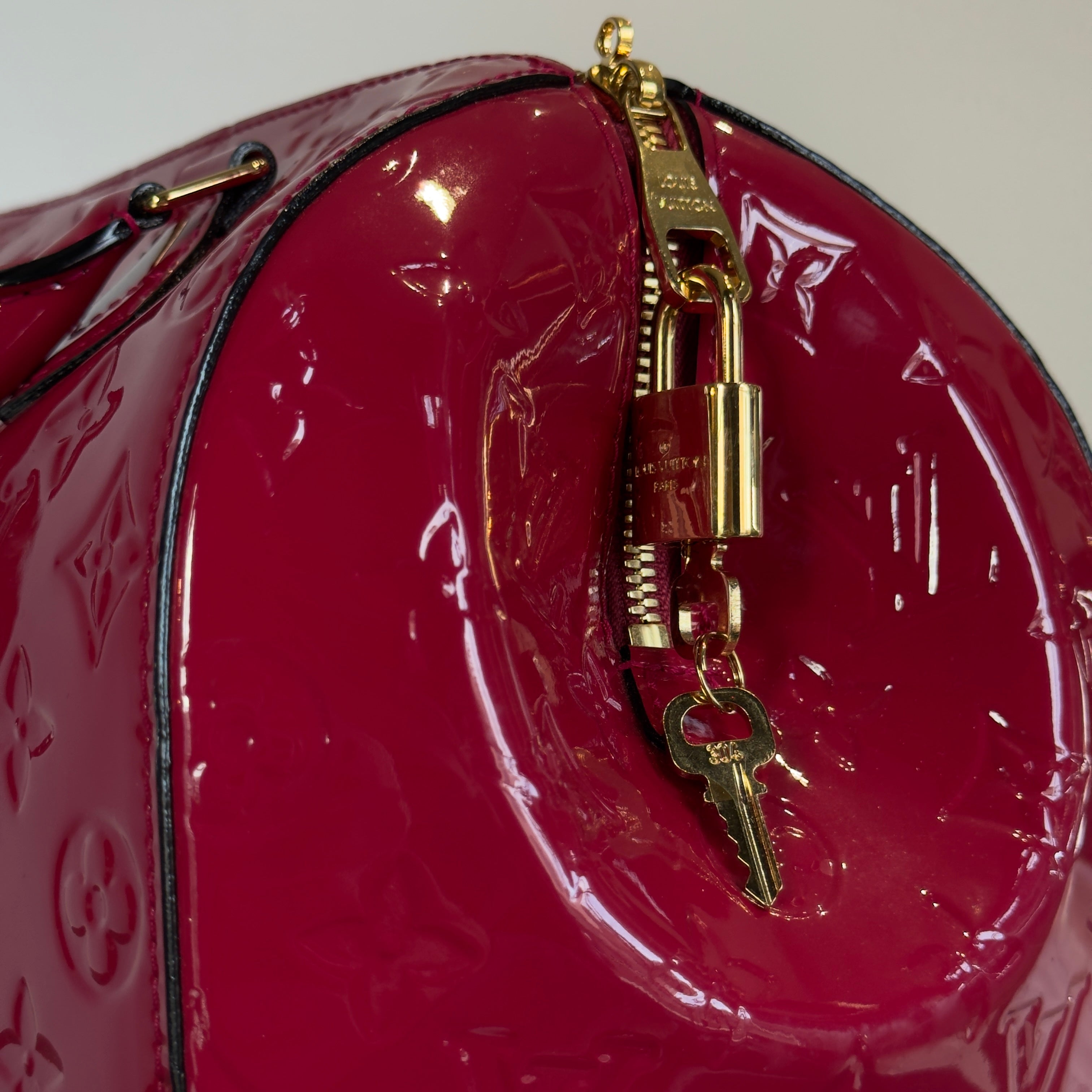 Louis Vuitton Vernis Montana - Queen May