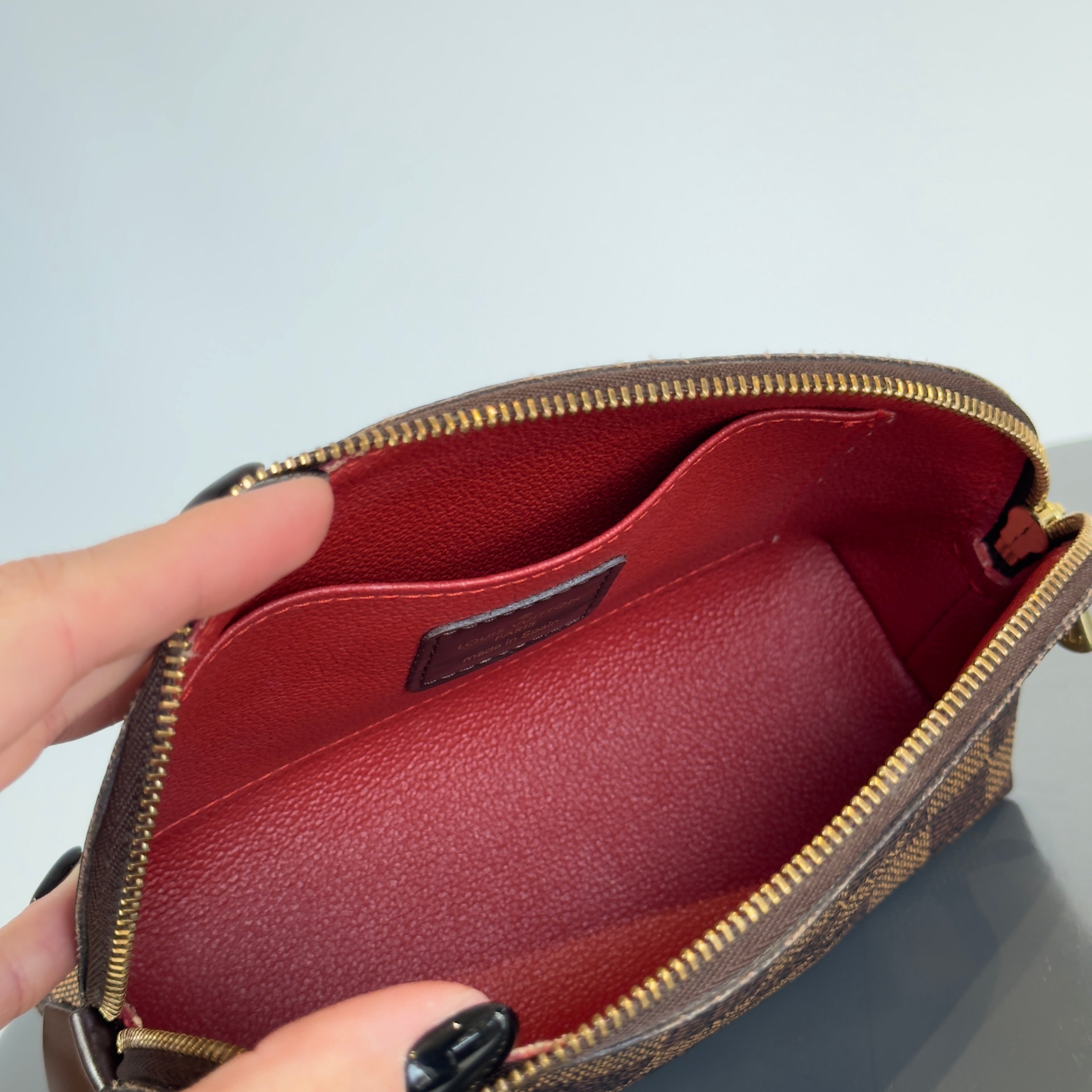 Louis Vuitton Damier Cosmetic Pochette - Queen May