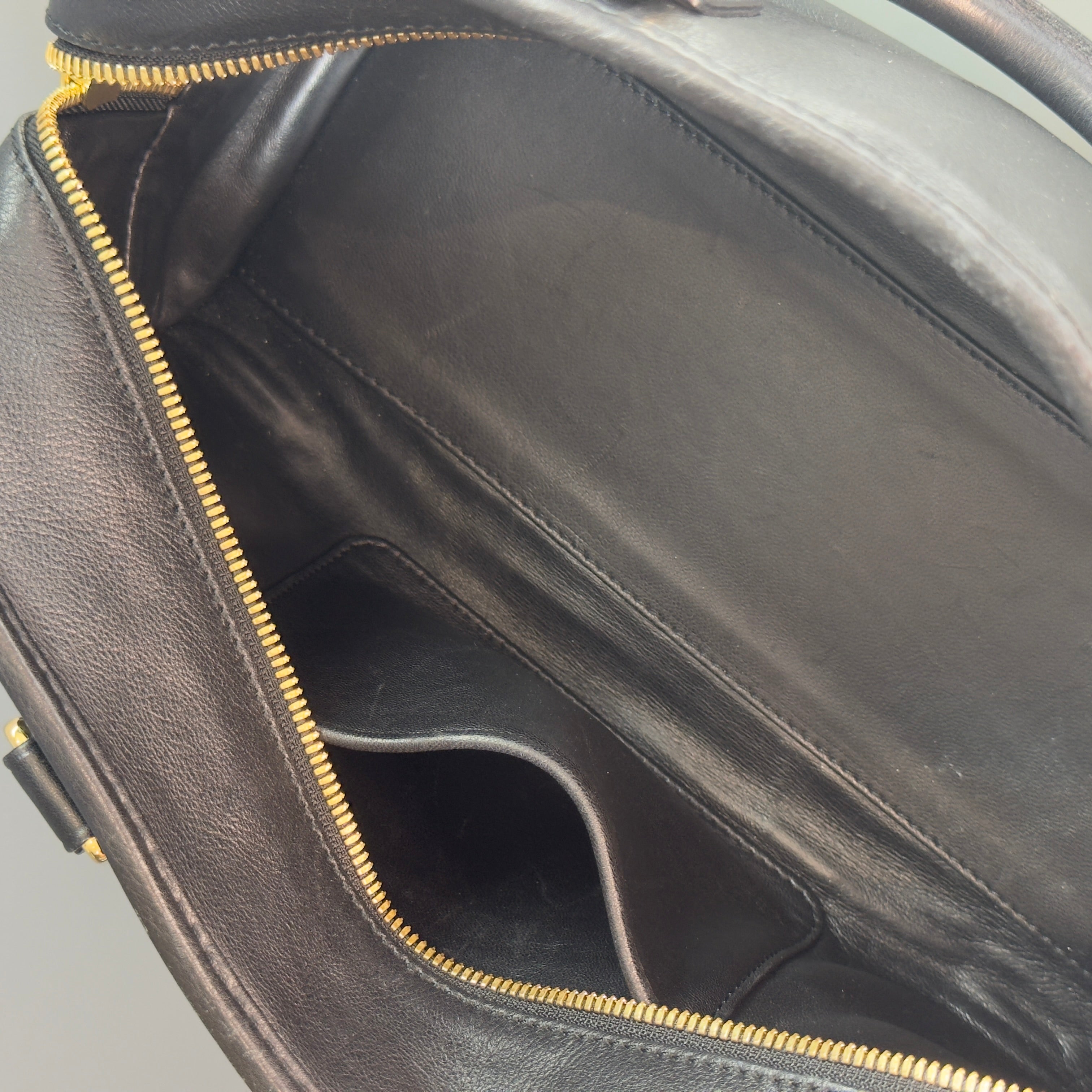 Loewe Leather Amazona 28 - Queen May