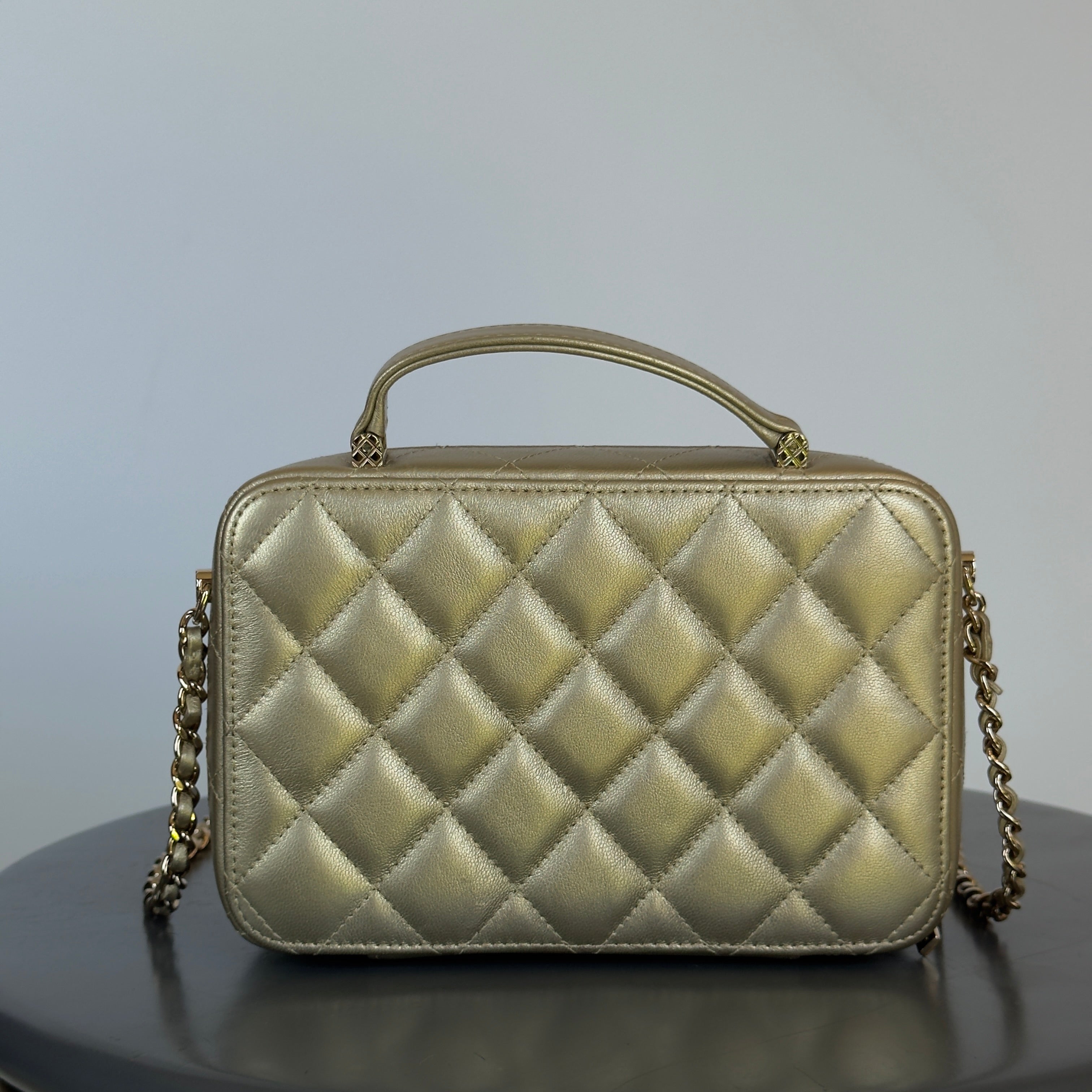 Chanel 22P Top Handle Vanity Case With Mirror - Queen May
