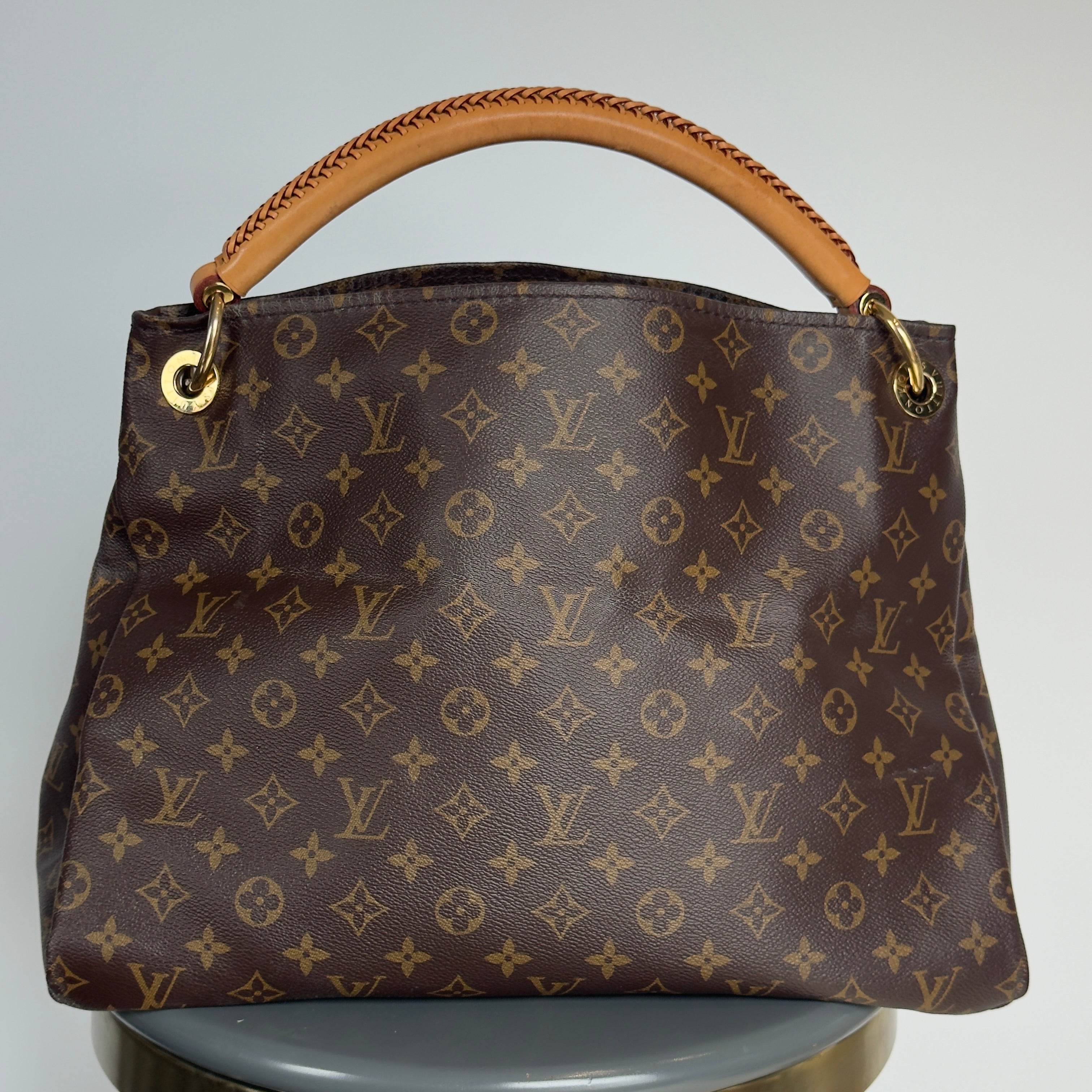 Louis Vuitton Monogram Artsy MM Shoulder Bag - Queen May